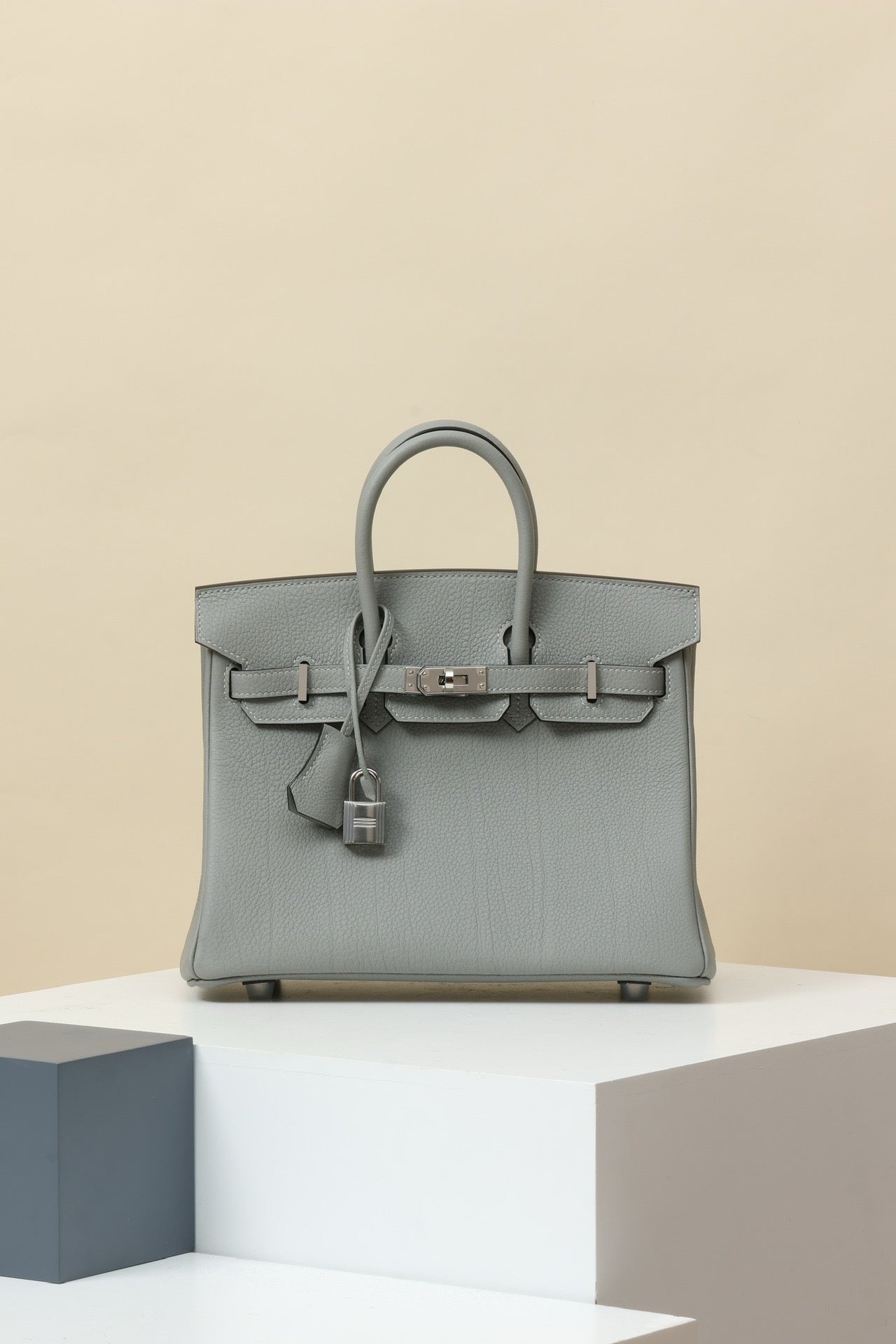 BK25 Seagull Gray #3858