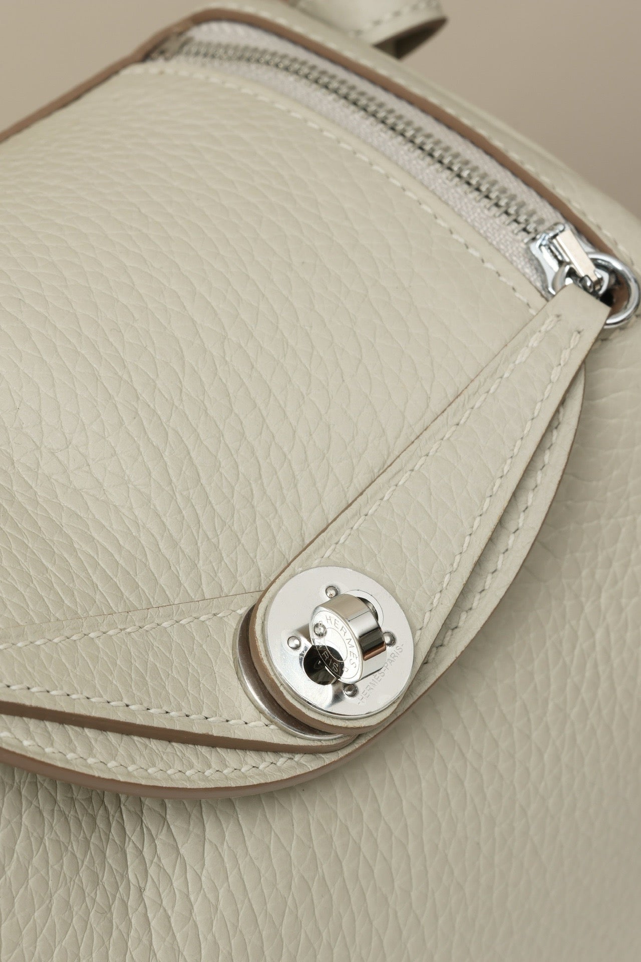 LD19 , Togo ,  8L Blanc Glacier PHW #4592