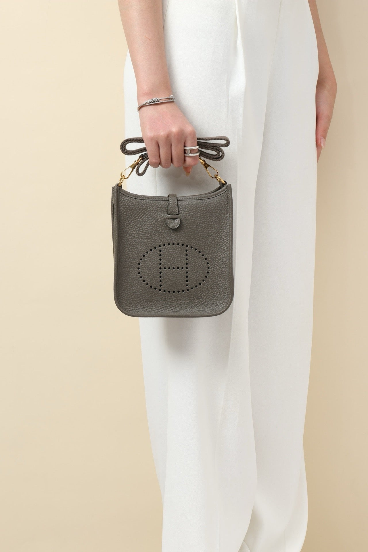 YF16 8F Tin GreyClemence bull leather crossbody bag  , GHW #4448