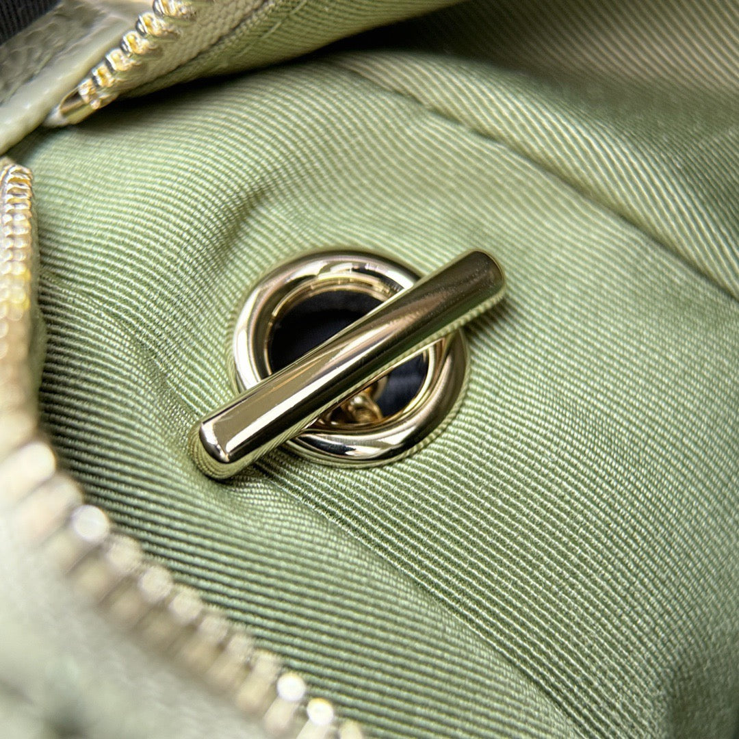 25c Bag#857