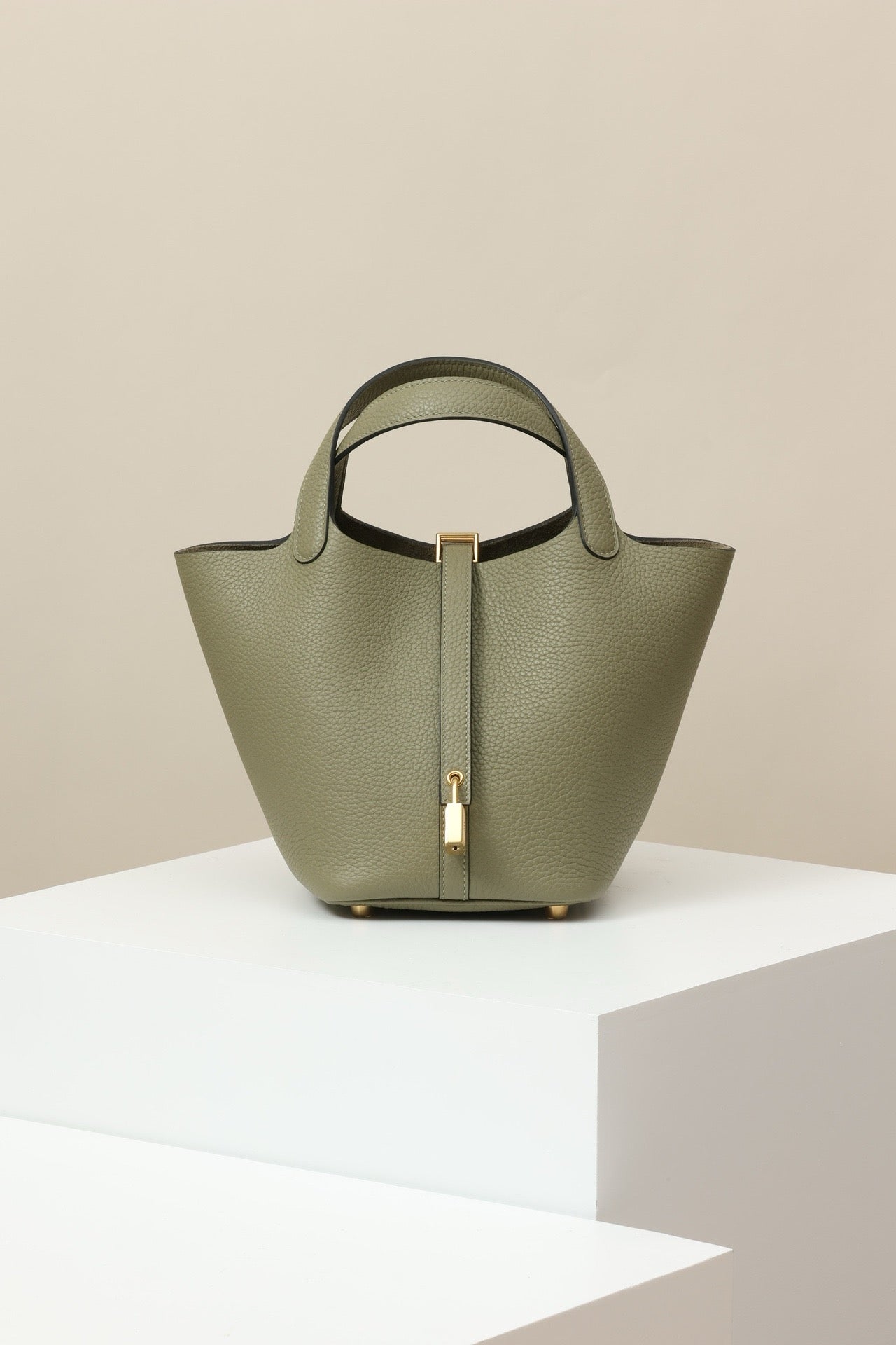 CL18 1Q Sage Green GHW #4052