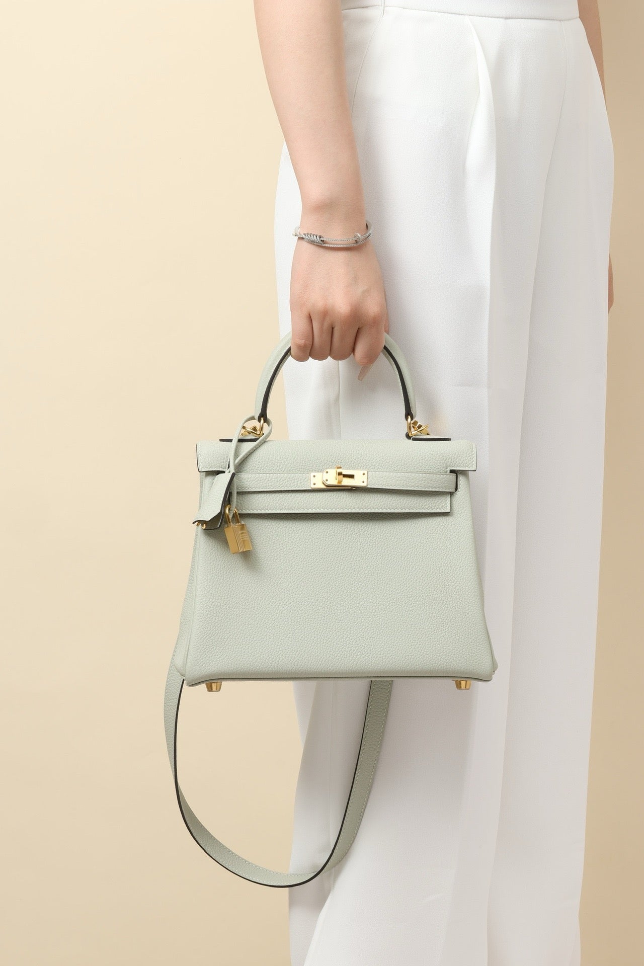 KL25 Crystal Gray #3701