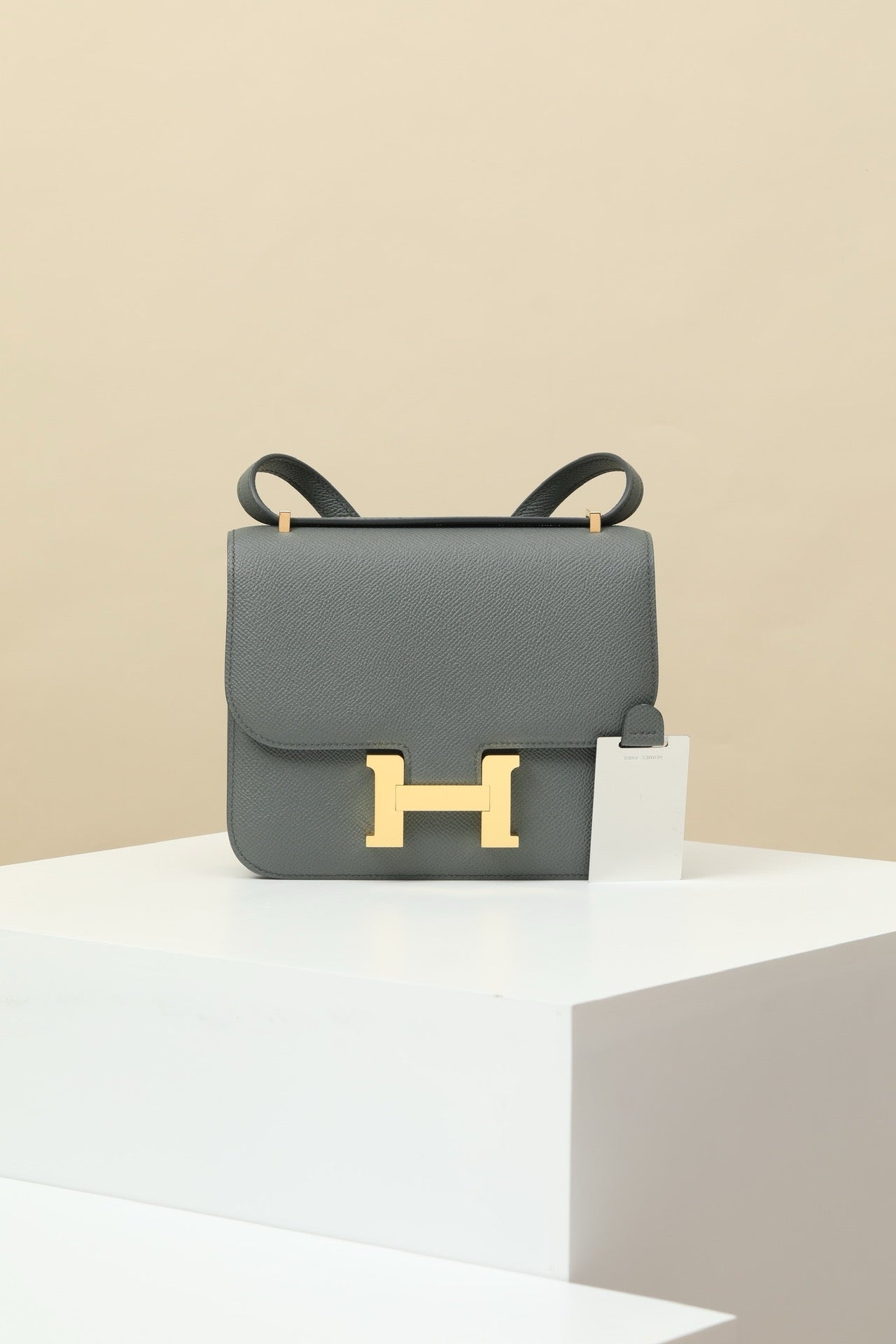 CJ19 19 cm , Almond Green Epsom leather GHW #4333