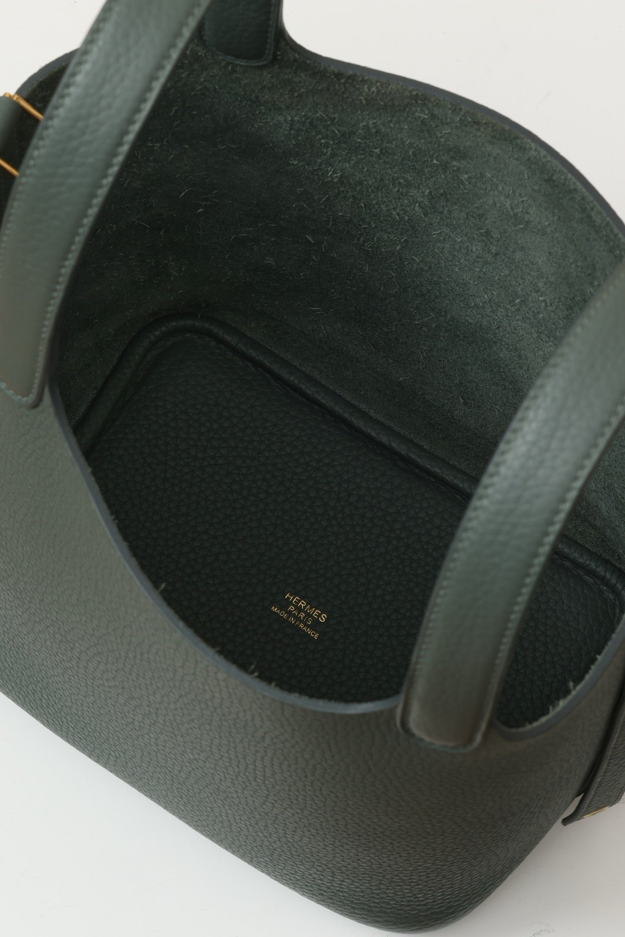 CL18 63 Almond Green GHW #4105