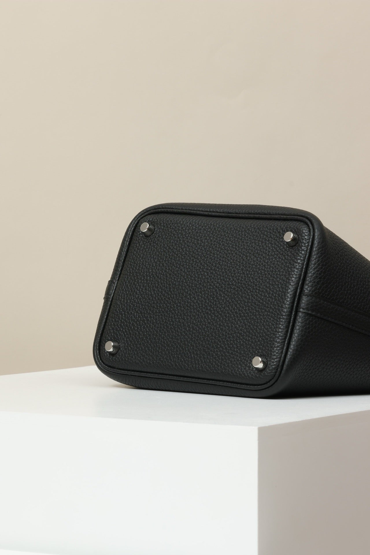 CL18  CK89 Black / 09 Dreamy Purple PHW #4076