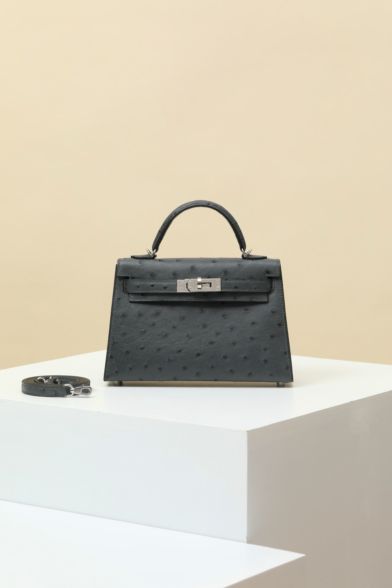 KL19 Graphite Gray #3837