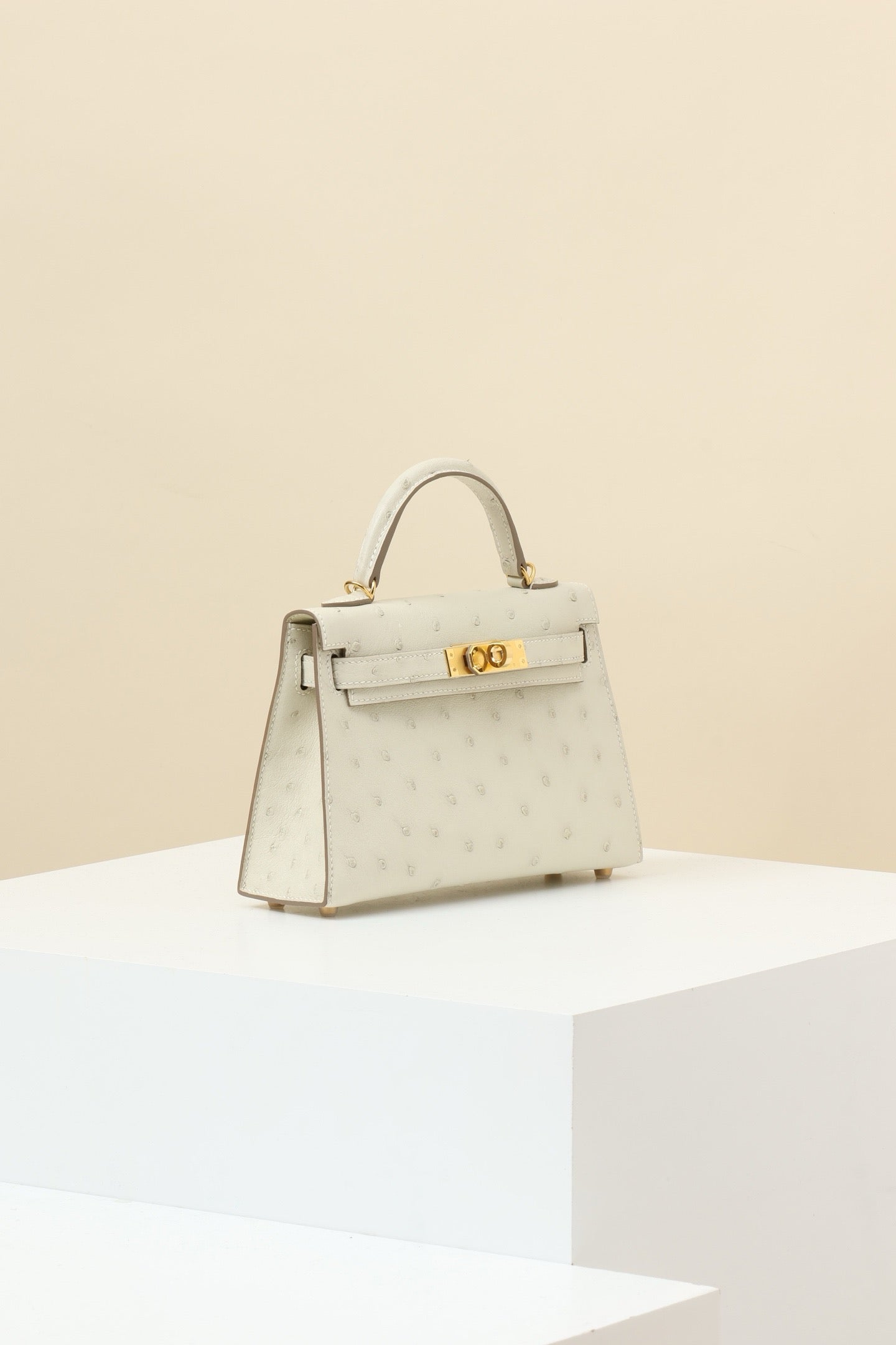 KL19 Glacier White #3833