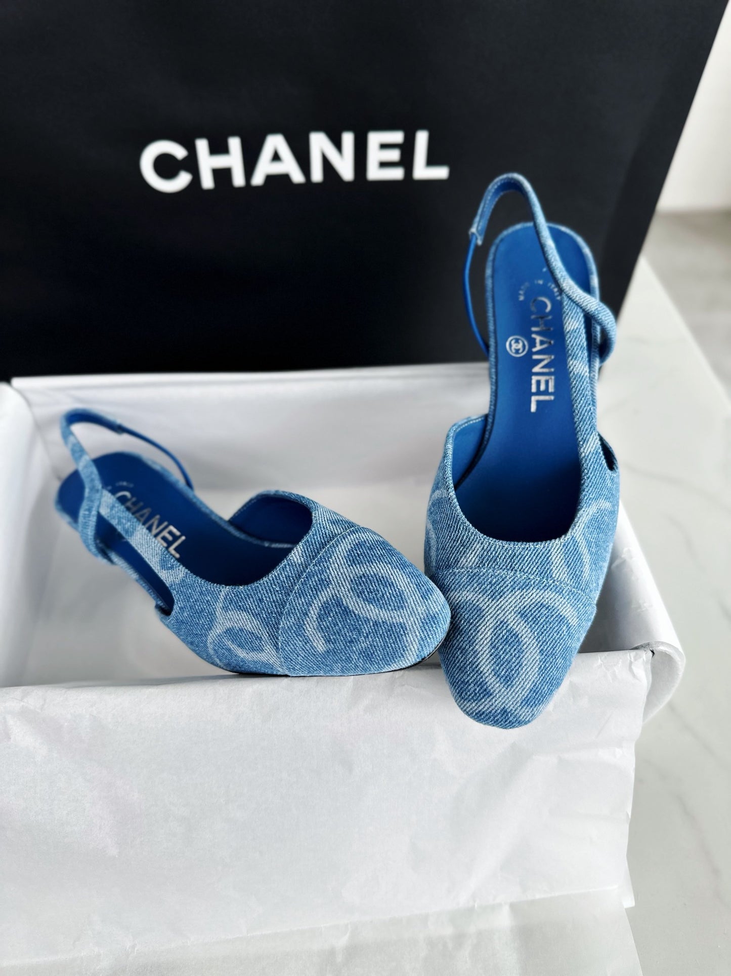24s Sandal #305
