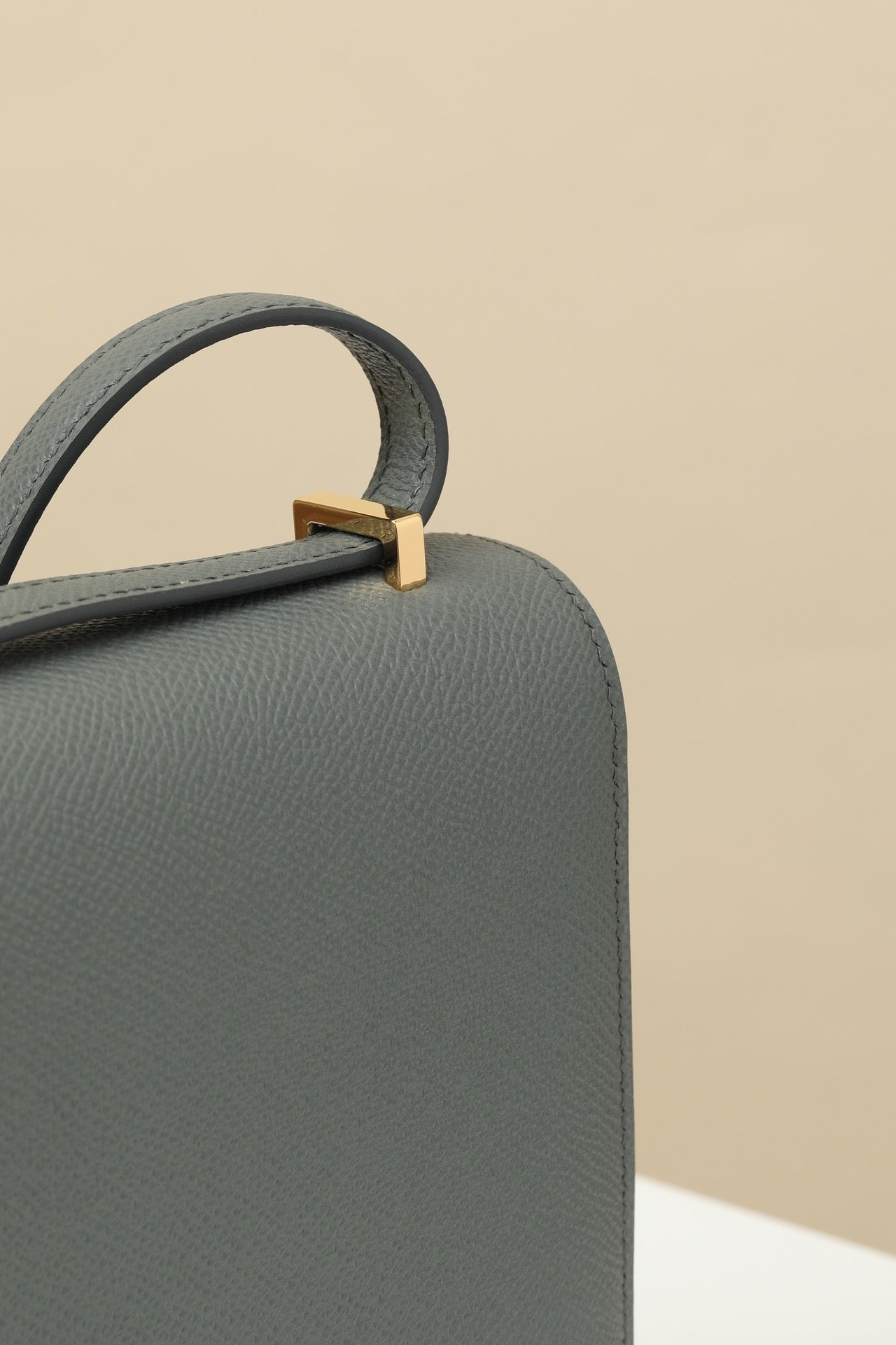 CJ19 19 cm , Almond Green Epsom leather GHW #4333