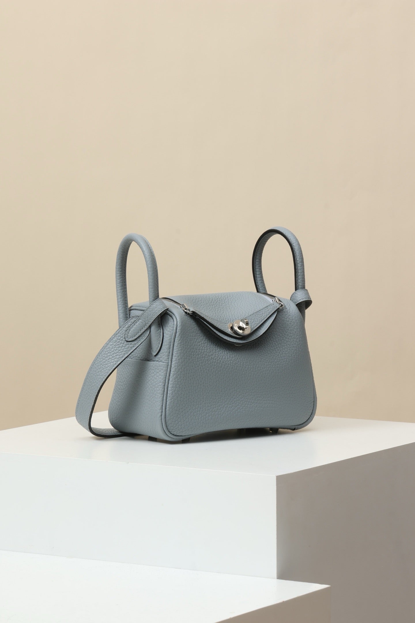 LD19 , Togo P0 Puppet Grey PHW #4559