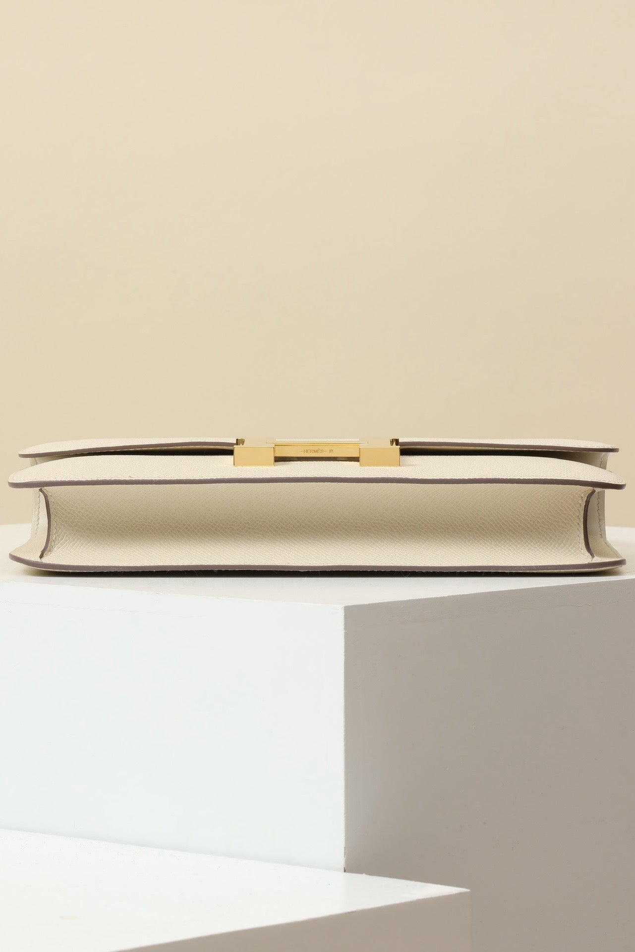 CJG24 , Epsom  CC10 Milkshake White GHW #4369