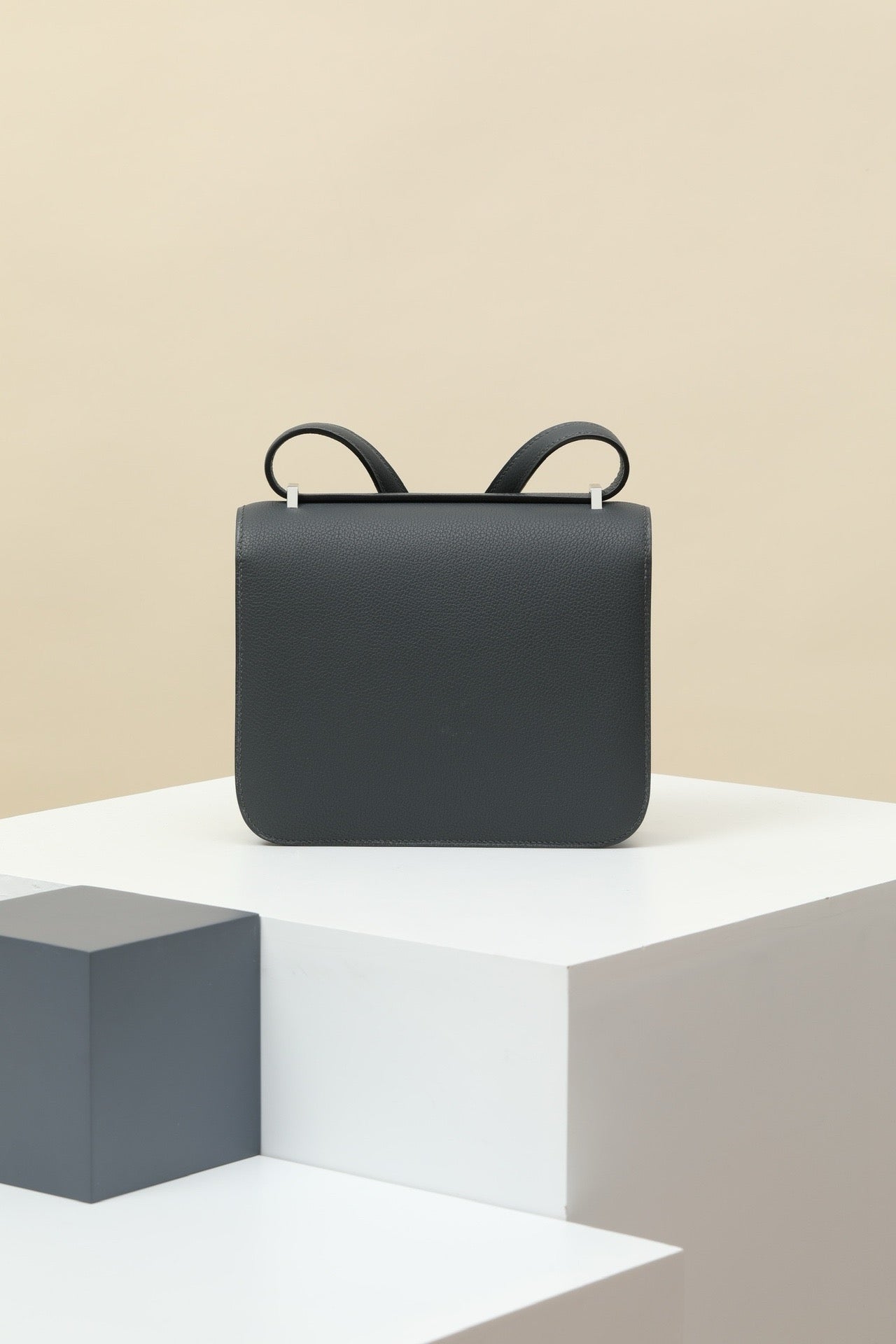 CJG24 , H0 Smog Grey / CK89 Black  ,  EVE leather with shiny #4384