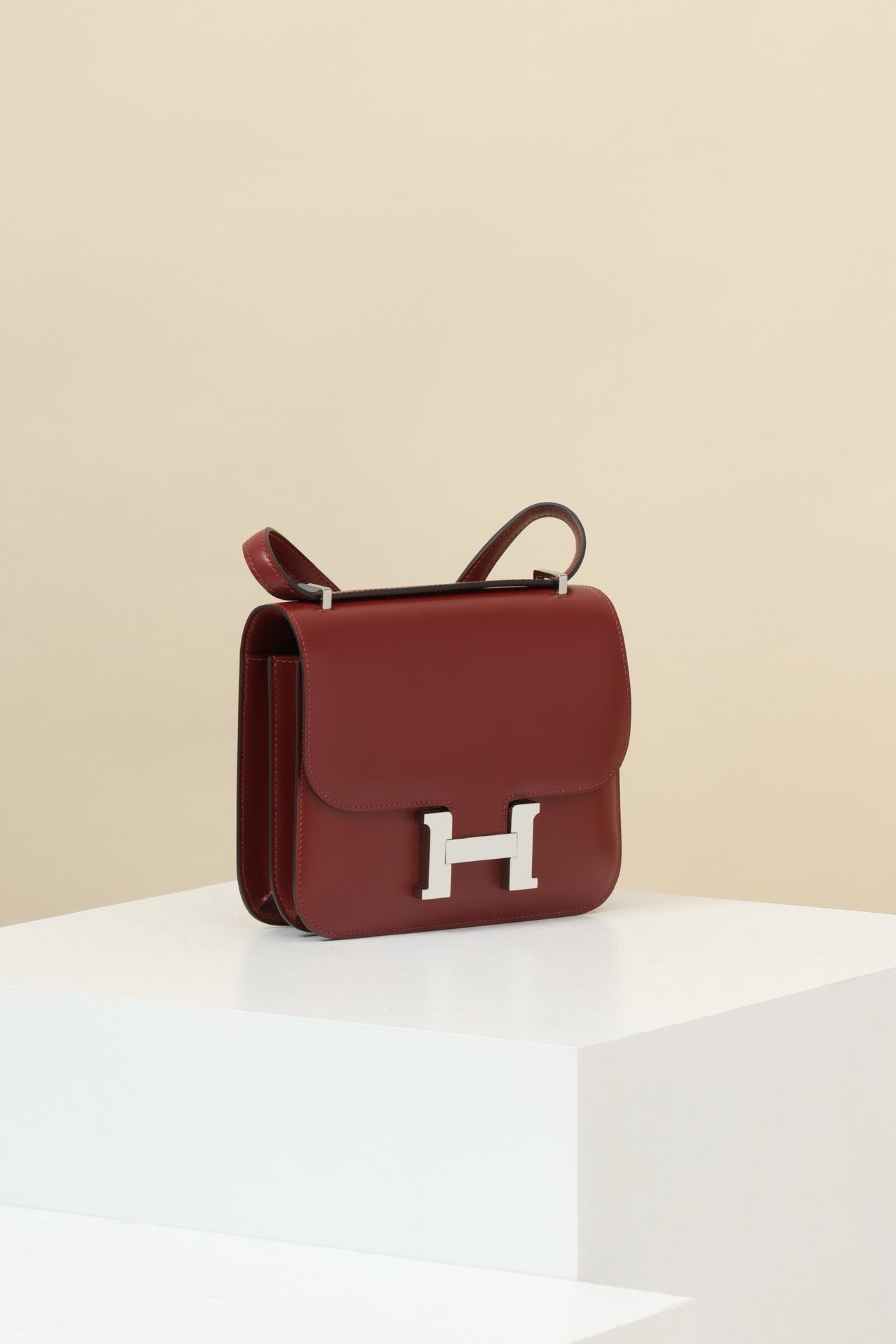 CJ19 19 cm ,  Red Box leather PHW #4291