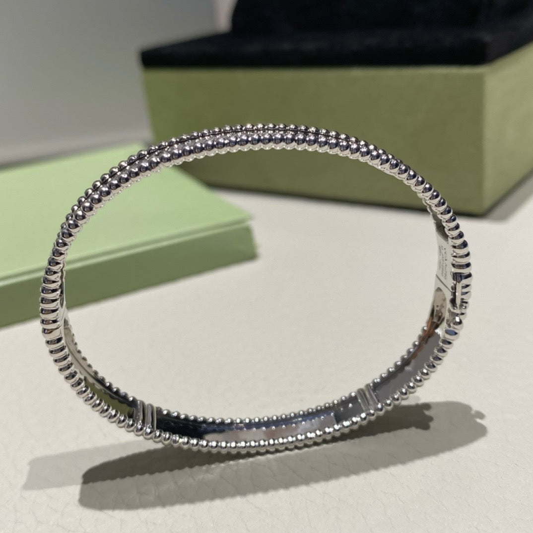 اسوارة فان كليف ذهب عيار 18, الماس vvs1