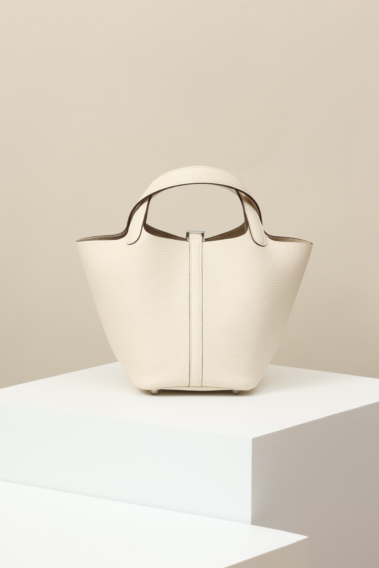 CL18 I2 Cream White PHW #4089