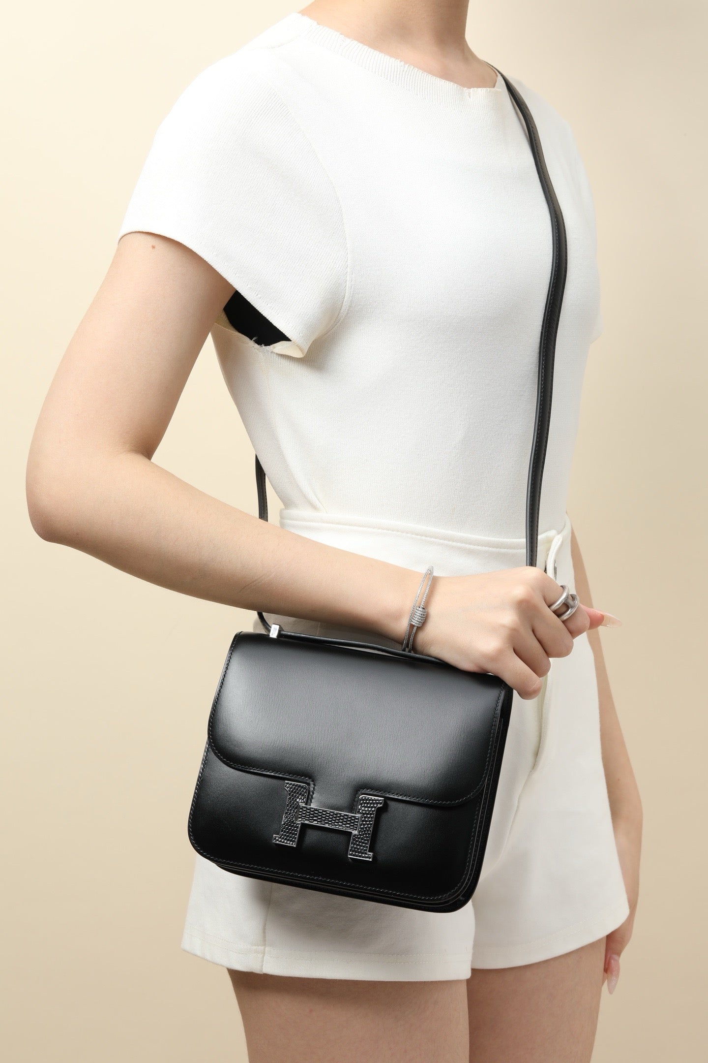 CJG19 , CK89 Black  Shiny BOX leather with lizard details (single bar clasp)  #4391