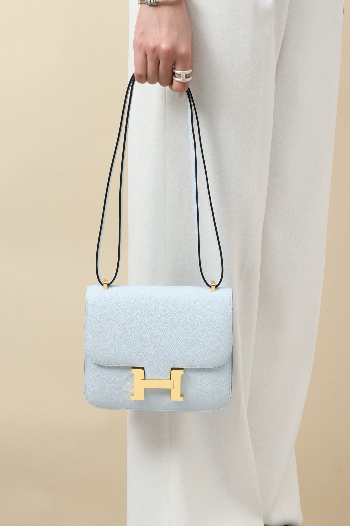 CJ19 19 cm ,   Holy Grail Blue Epsom leather GHW #4308