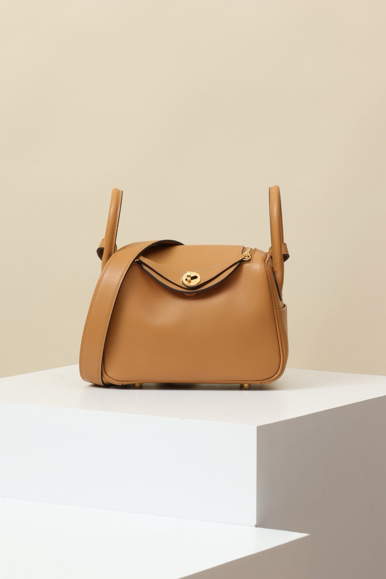 LD19 , Swift  , OM Biscuit / X9 Mauve Sylvestre GHW #4625