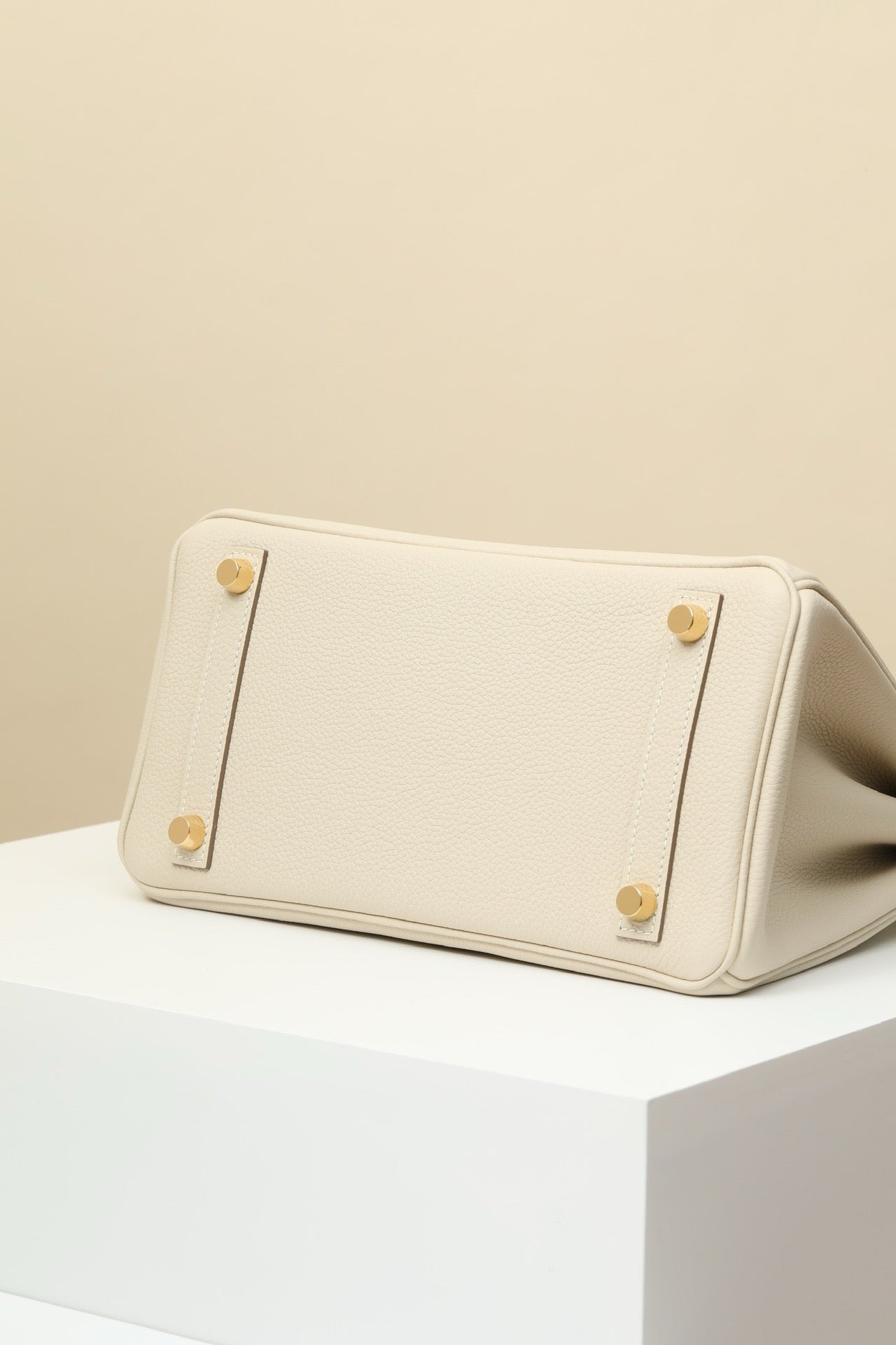 BK25 Milkshake White # 3886