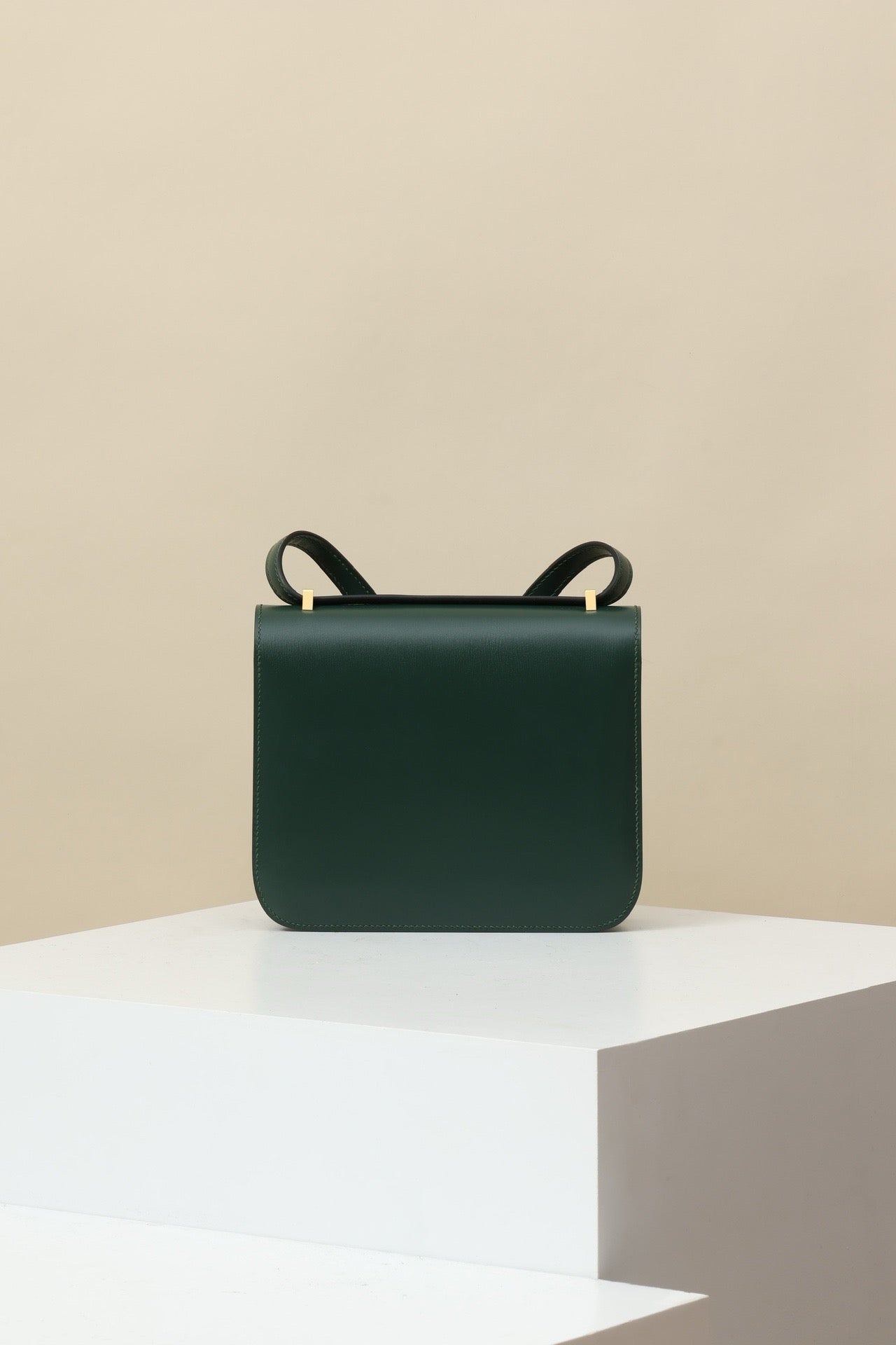 CJ19 19 cm ,  Emerald Green Box leather GHW #4293