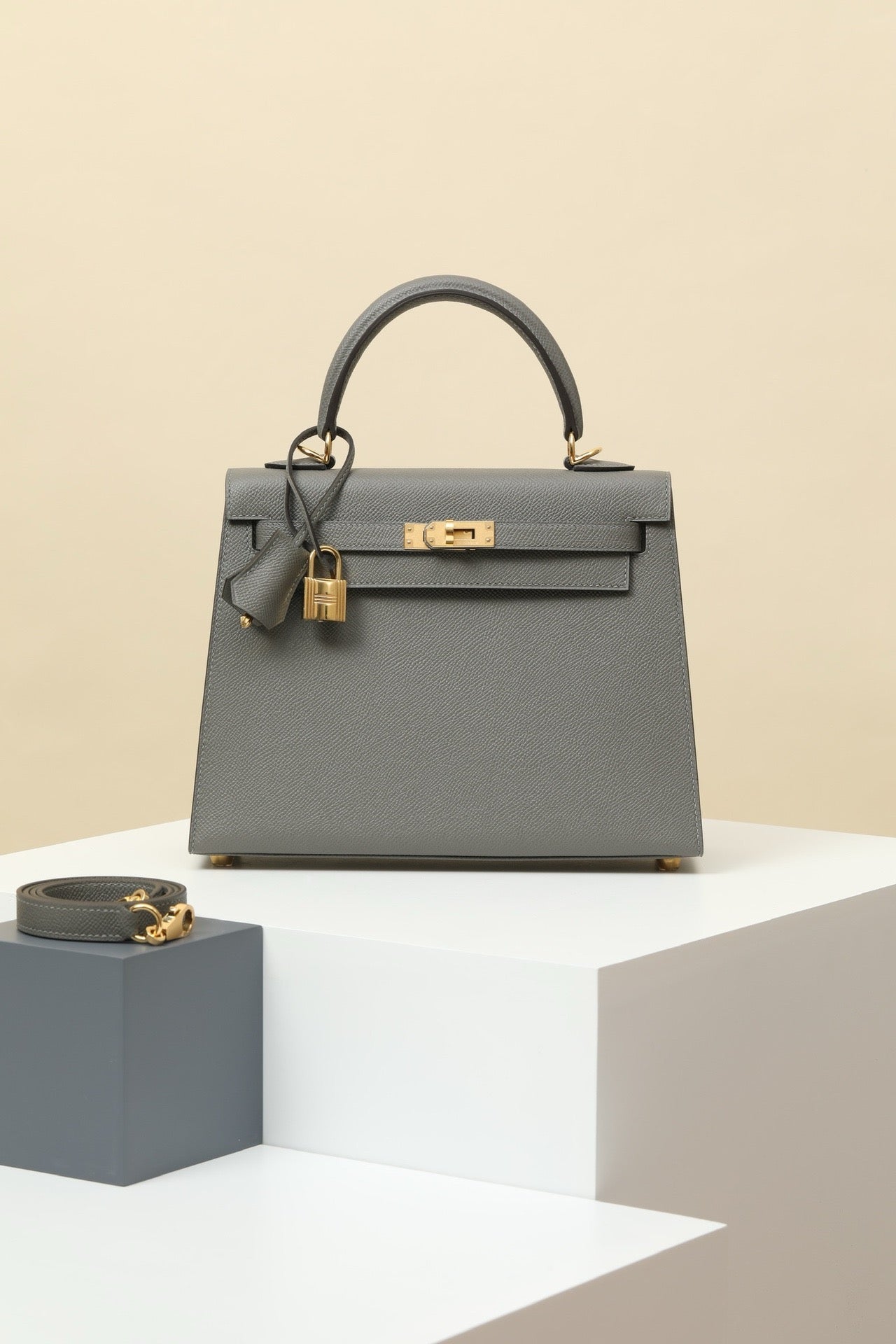 KL25 Cumulus Gray #3690