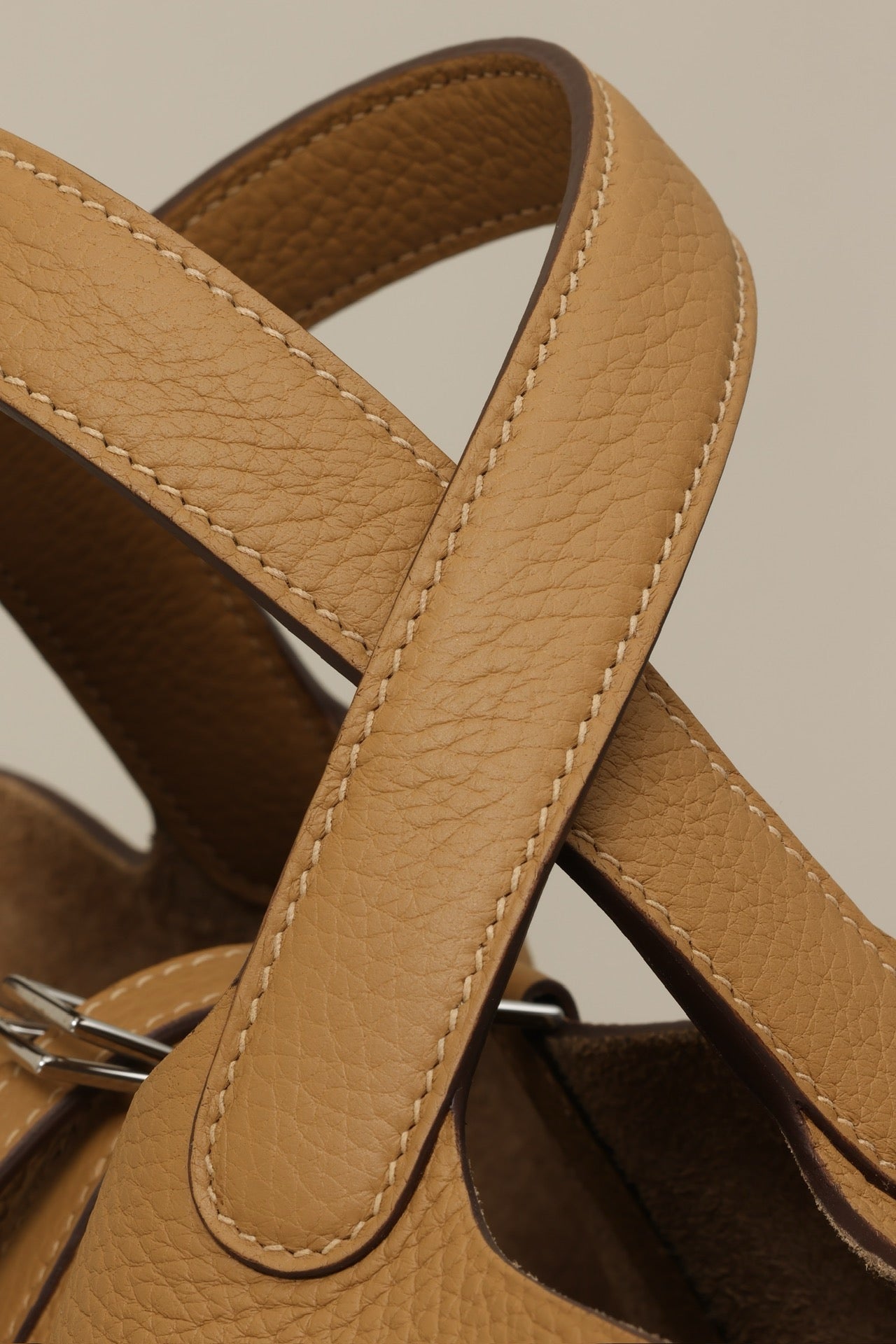 CL18 4B Biscuit Color PHW #4086