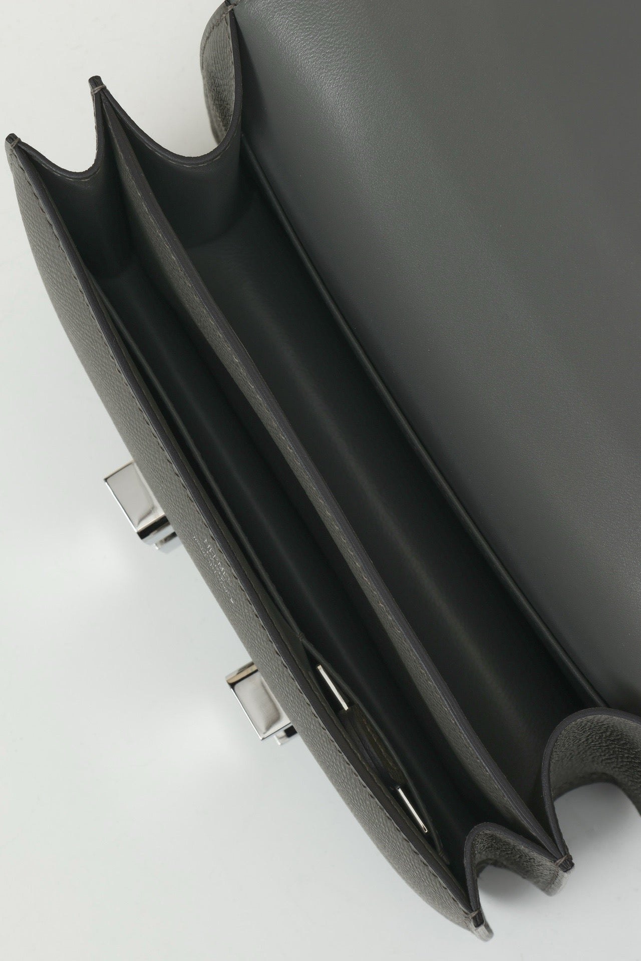 CJ19 19 cm , Cumulus Grey Epsom leather PHW #4335