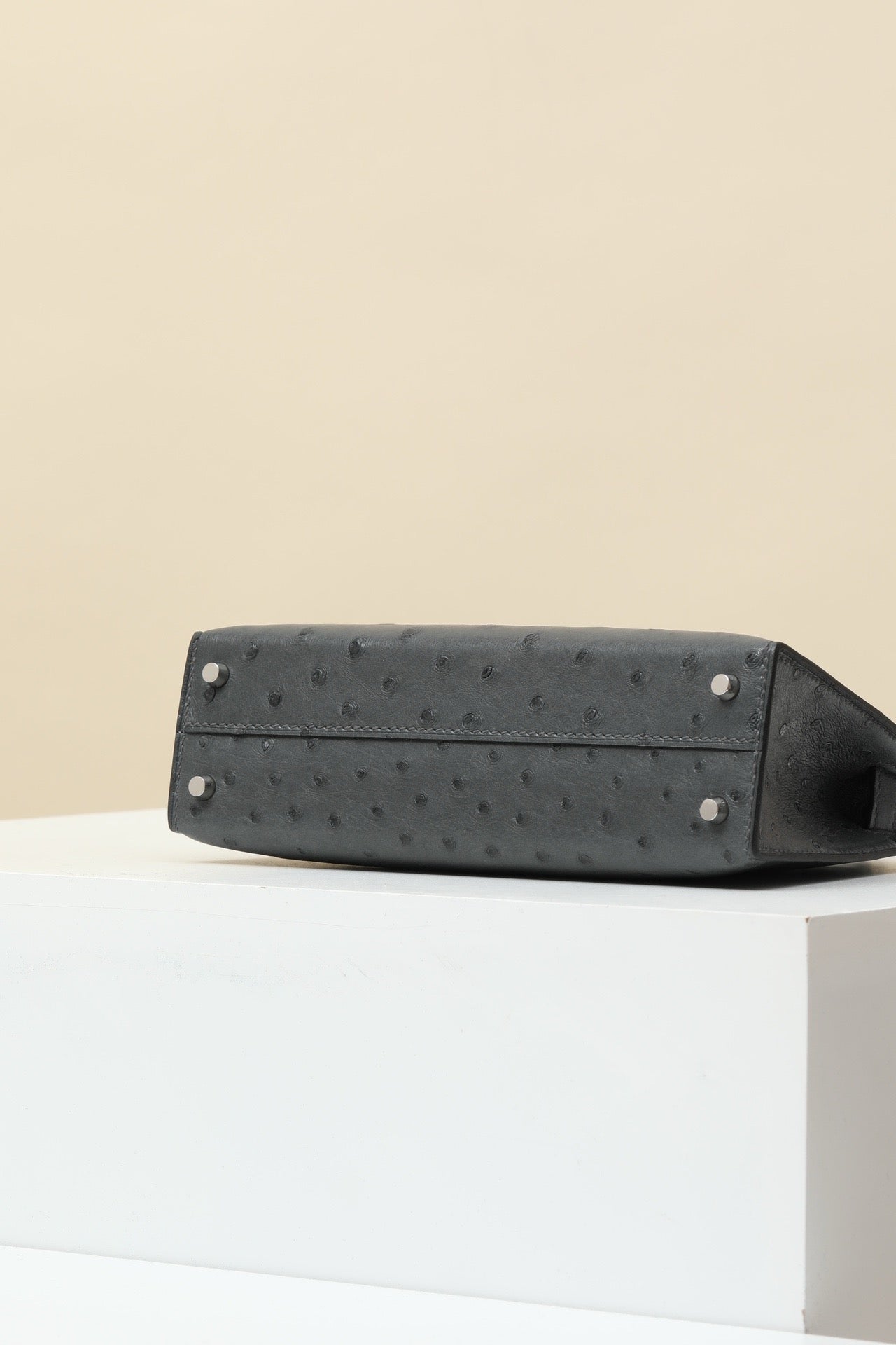 KL19 Graphite Gray #3837