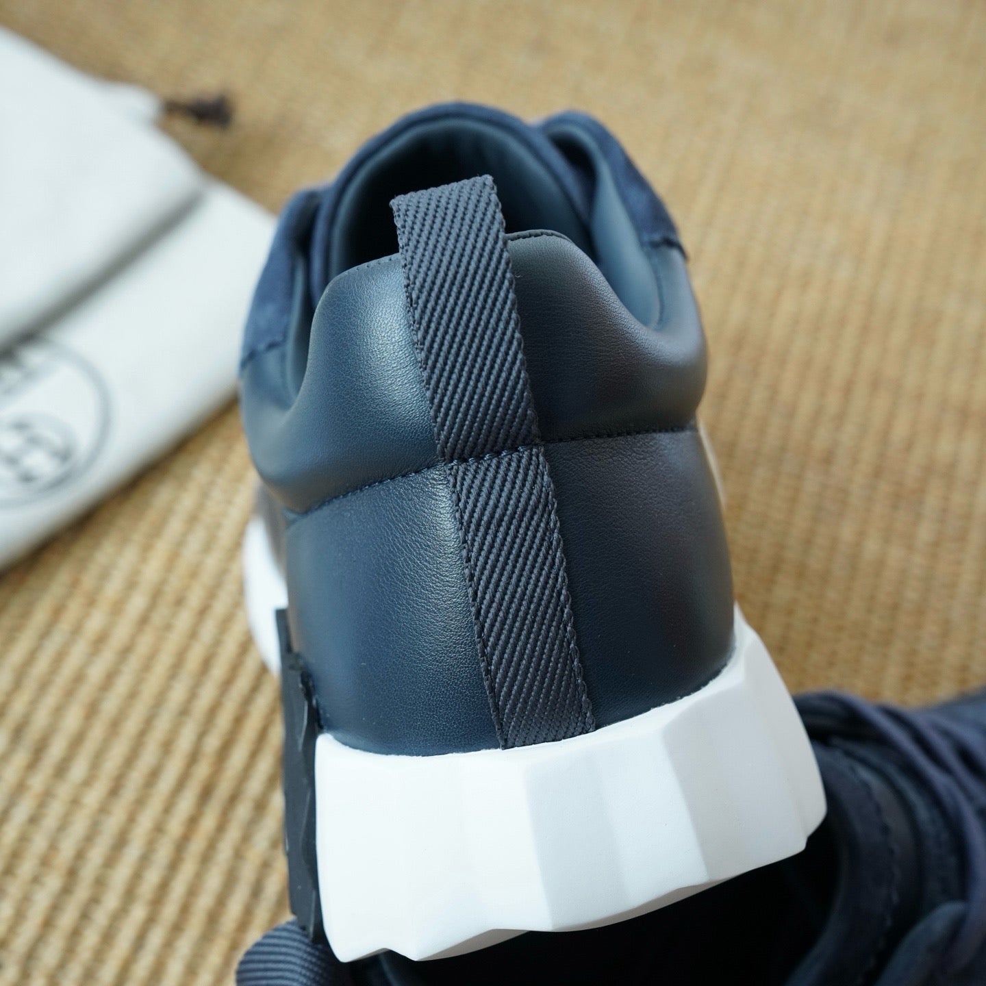 HSneakers