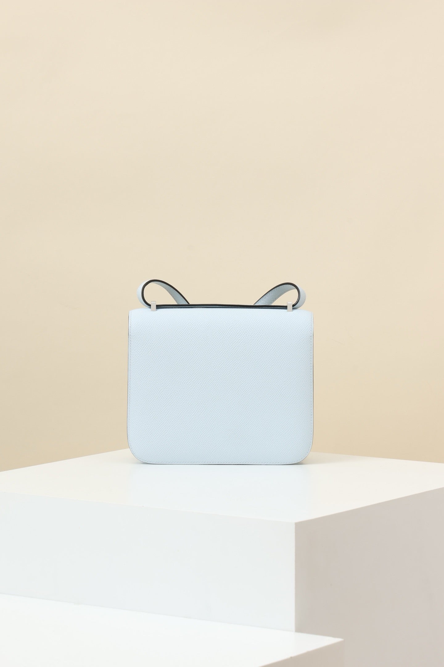 CJ19 19 cm ,   Holy Grail Blue Epsom leather PHW #4309