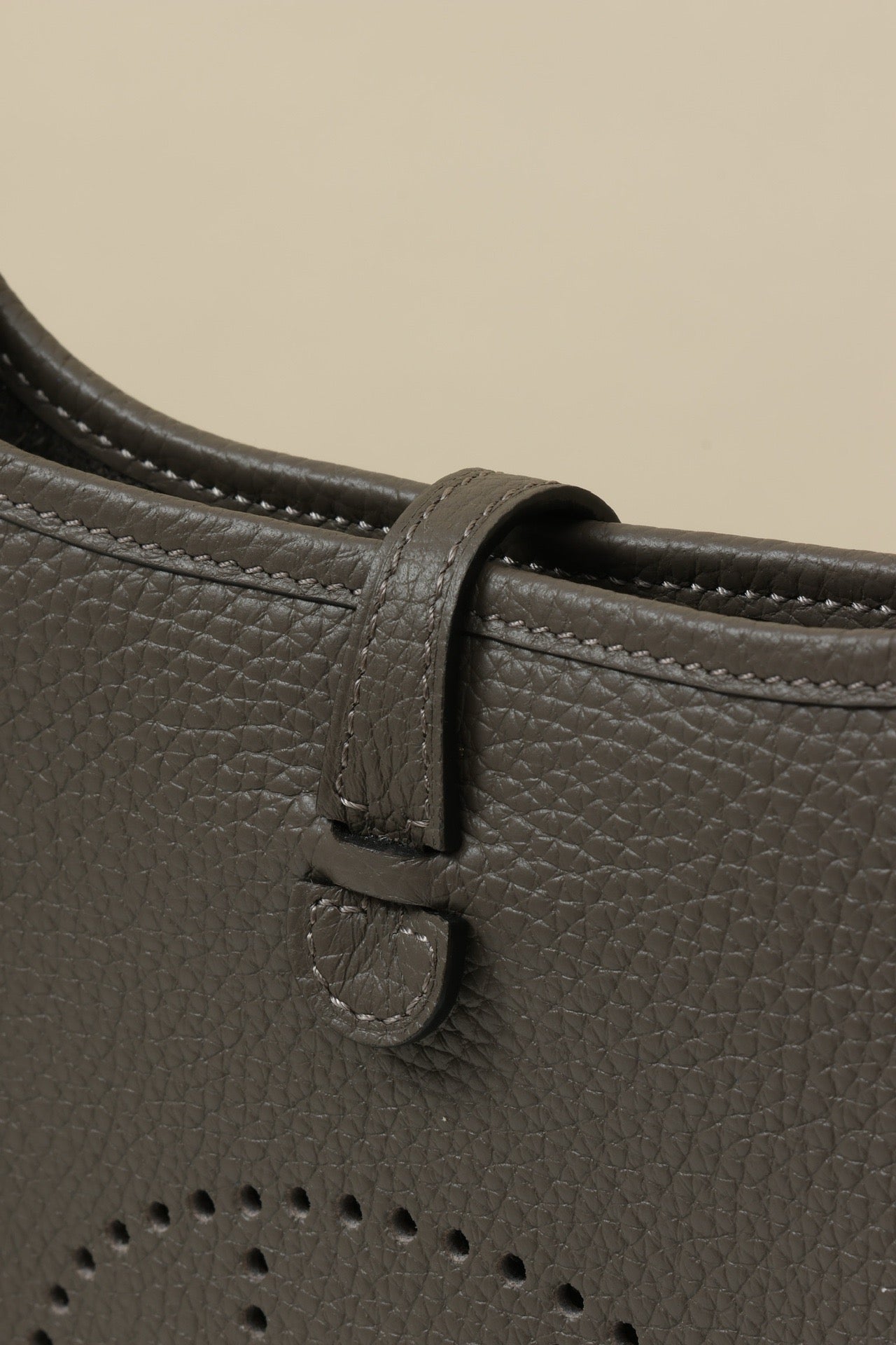 YF16 8F Tin GreyClemence bull leather crossbody bag  , PHW #4449