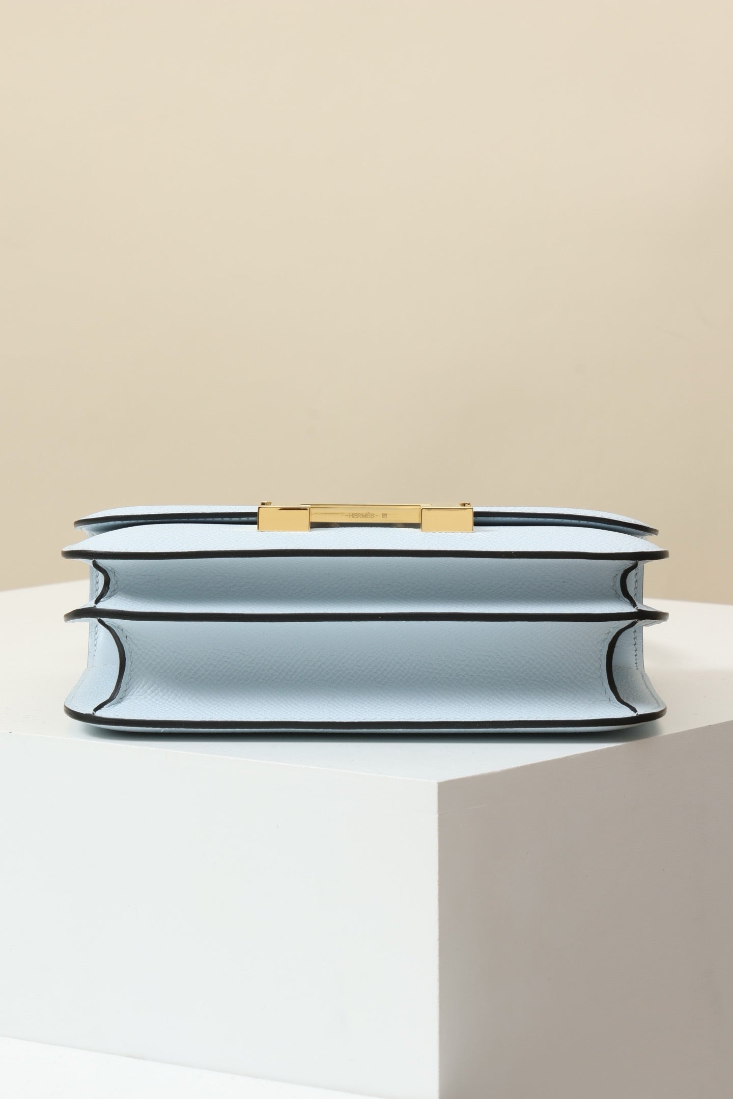 CJ19 19 cm ,   Holy Grail Blue Epsom leather GHW #4308