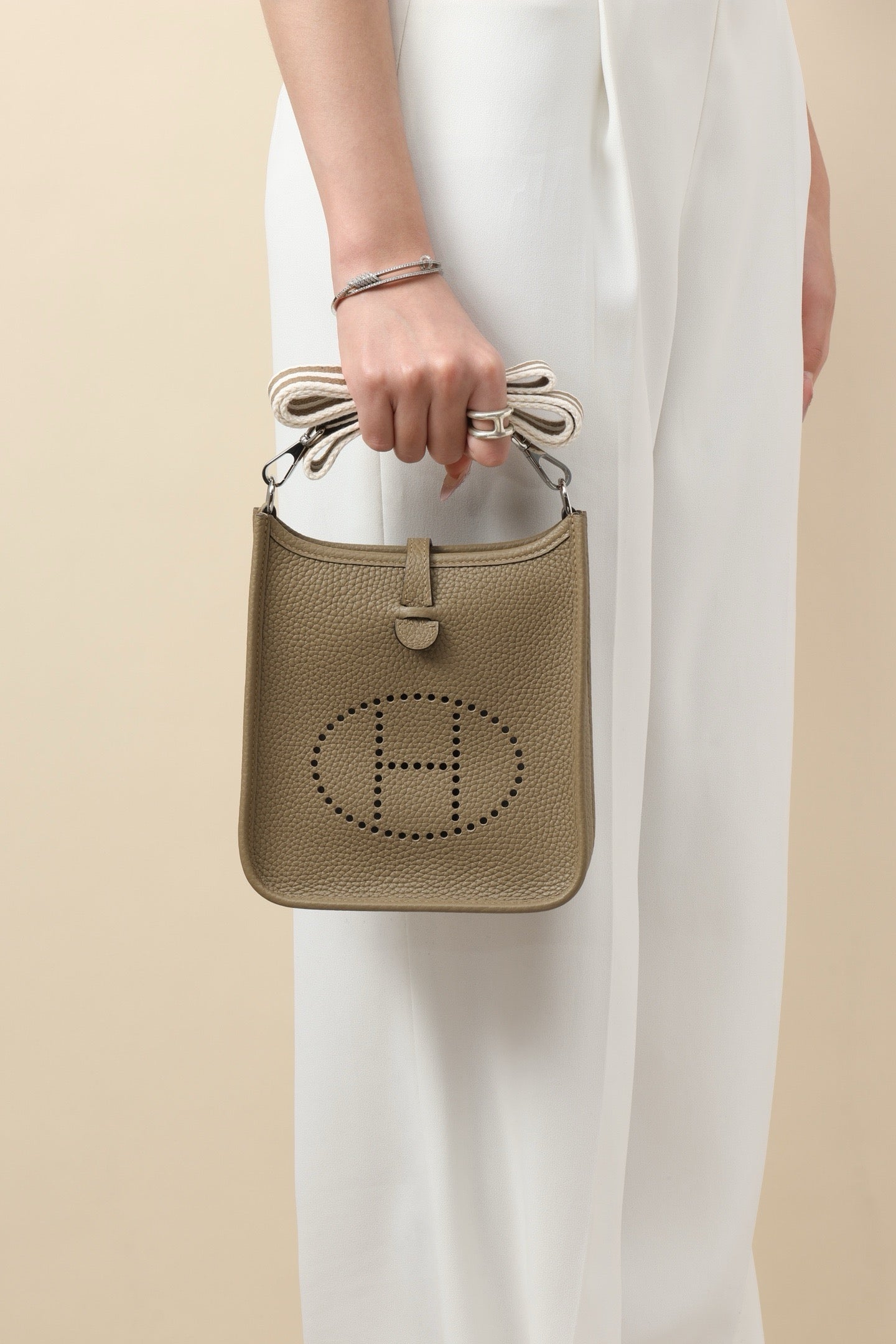 YF16 8Q Marfa Beige, Clemence bull leather crossbody bag  , PHW #4405