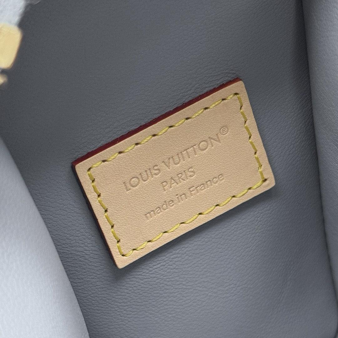 Side Trunk #2725