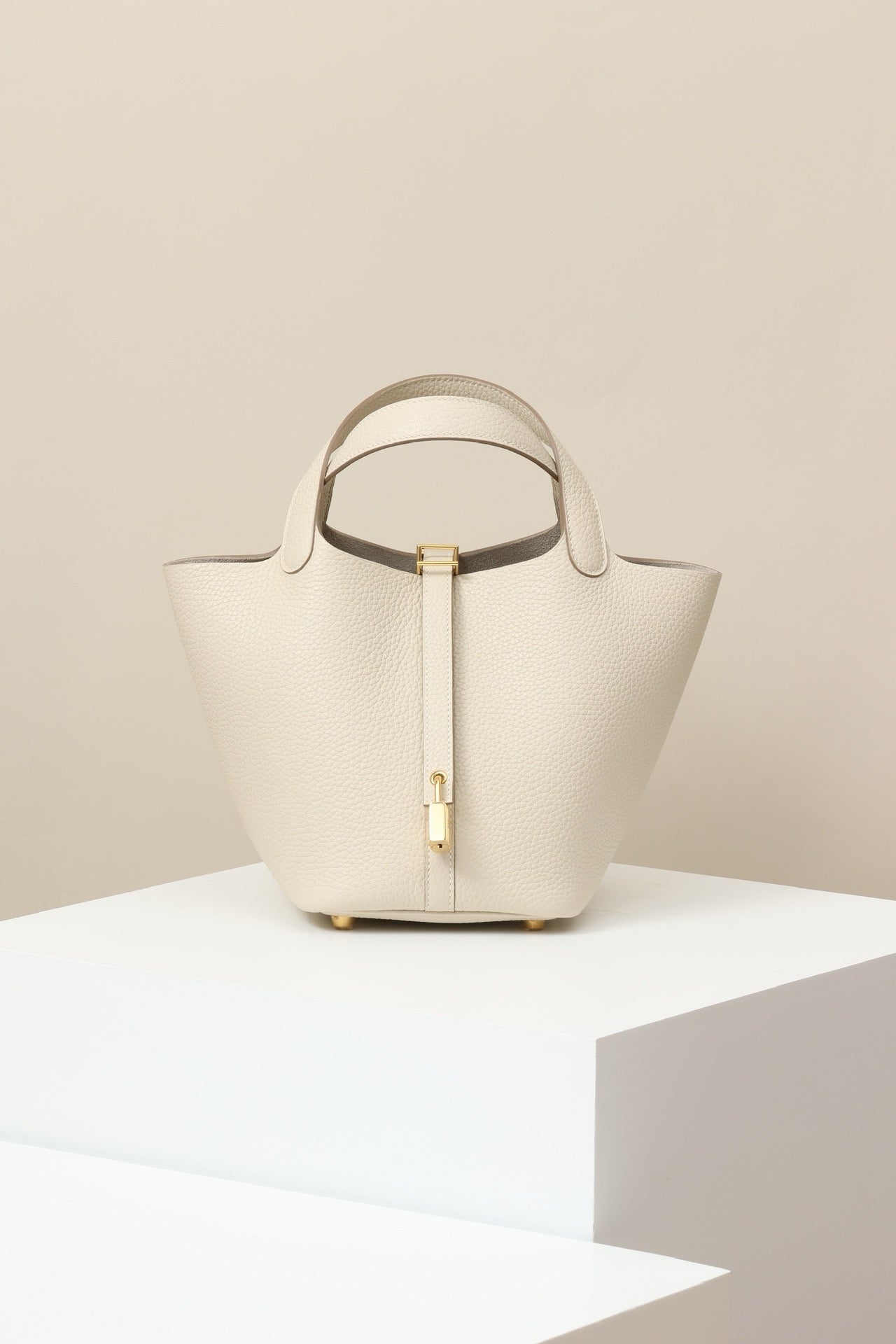 CL18 I2 Cream White GHW #4090