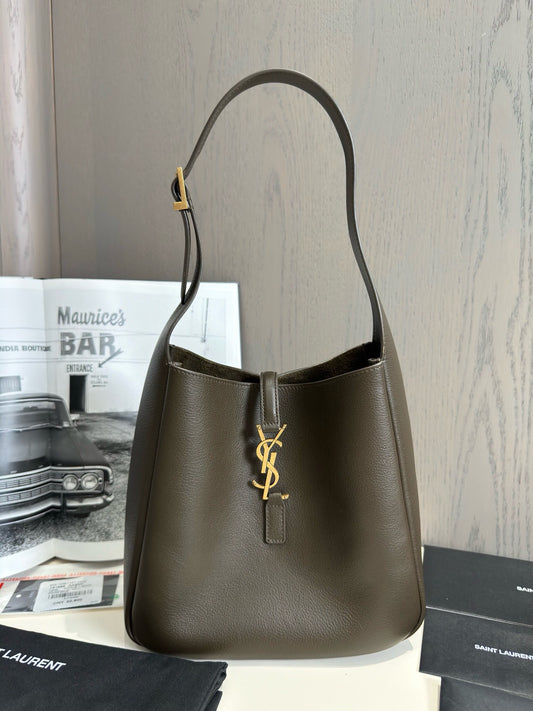 Le5 hobo 22 cm  #4043