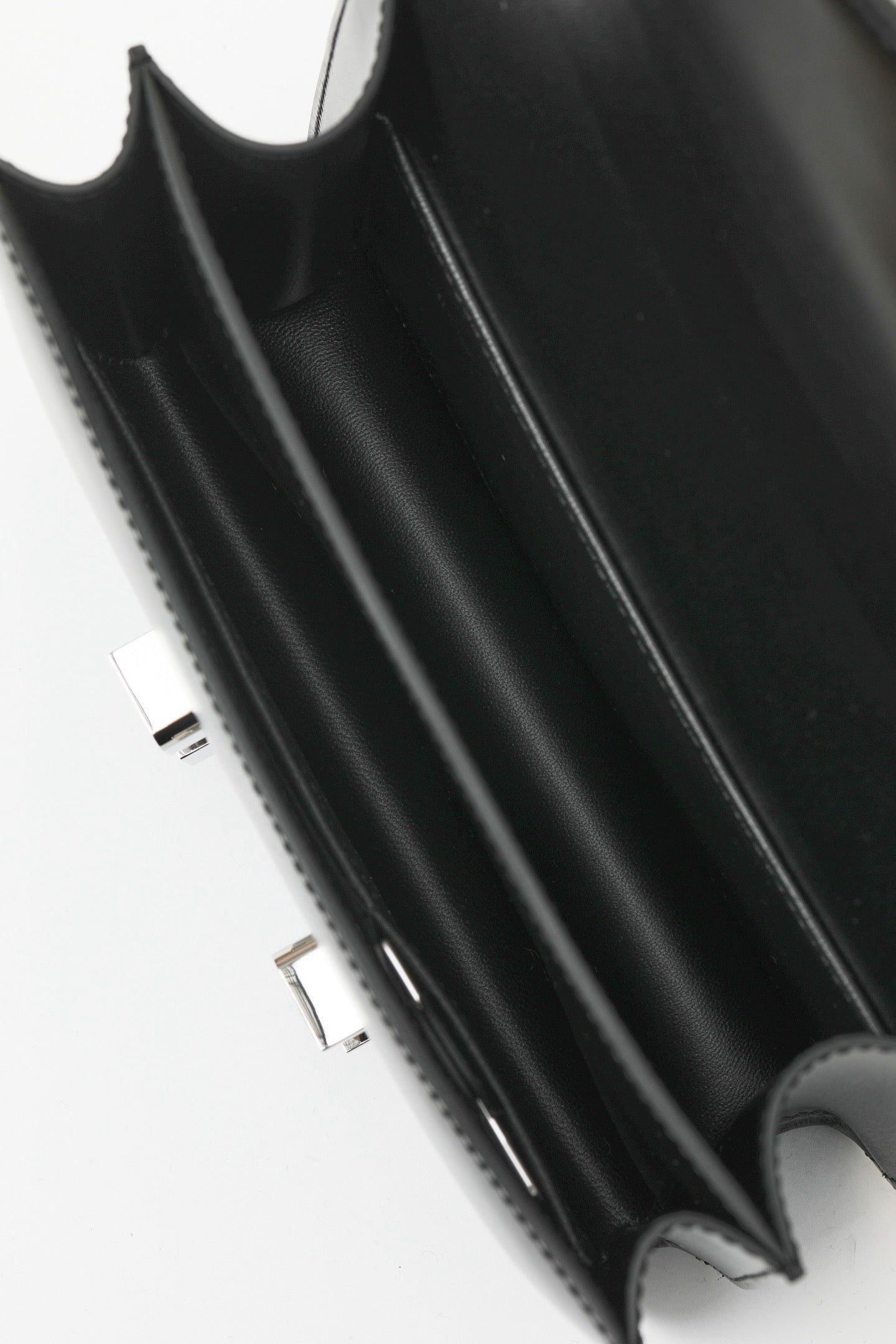 CJG19 , CK89 Black  Shiny BOX leather with lizard details (single bar clasp)  #4391