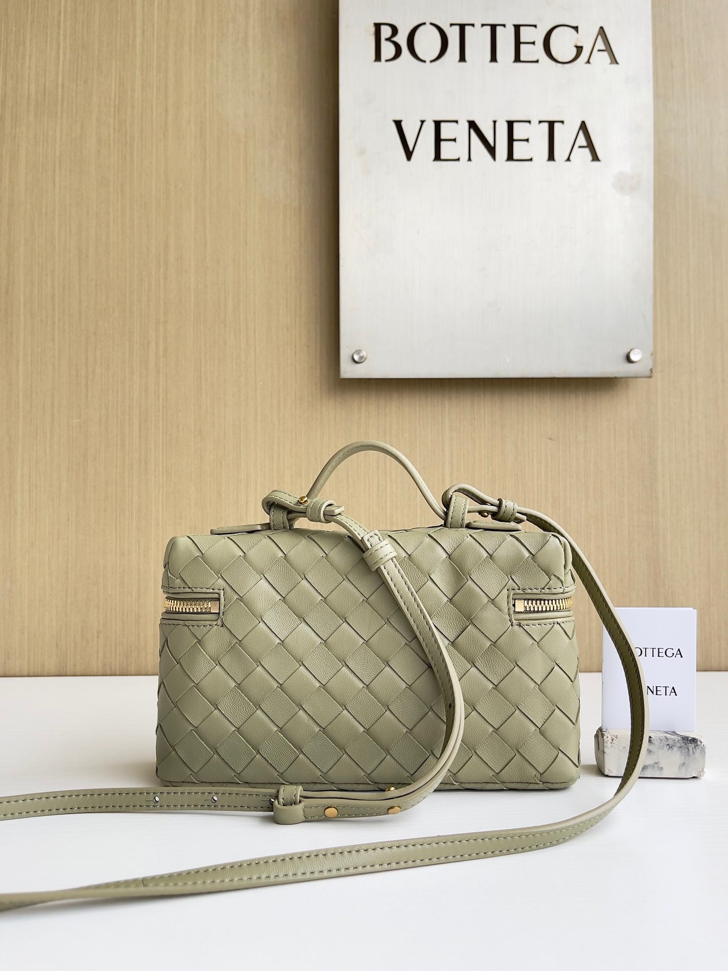 BV Bang Bang Vanity Case #572
