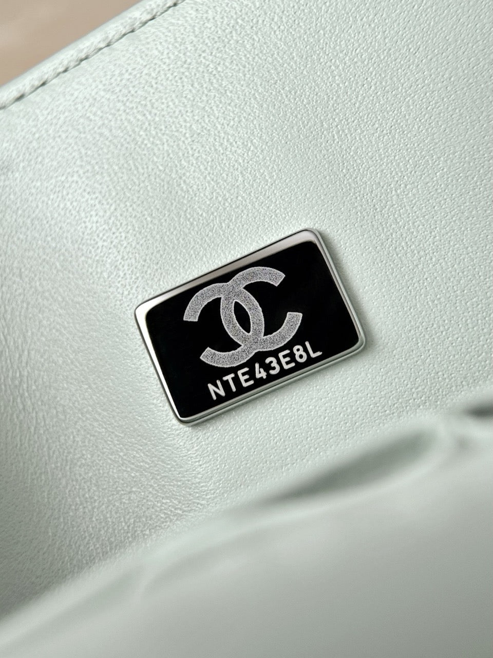 Cf25 Silver Hardware , Caviar # 4218