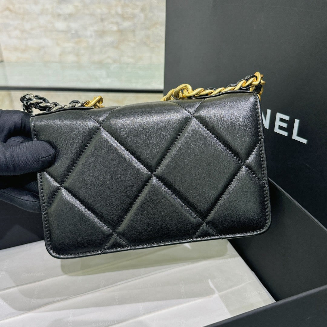 Woc 19 bag #717
