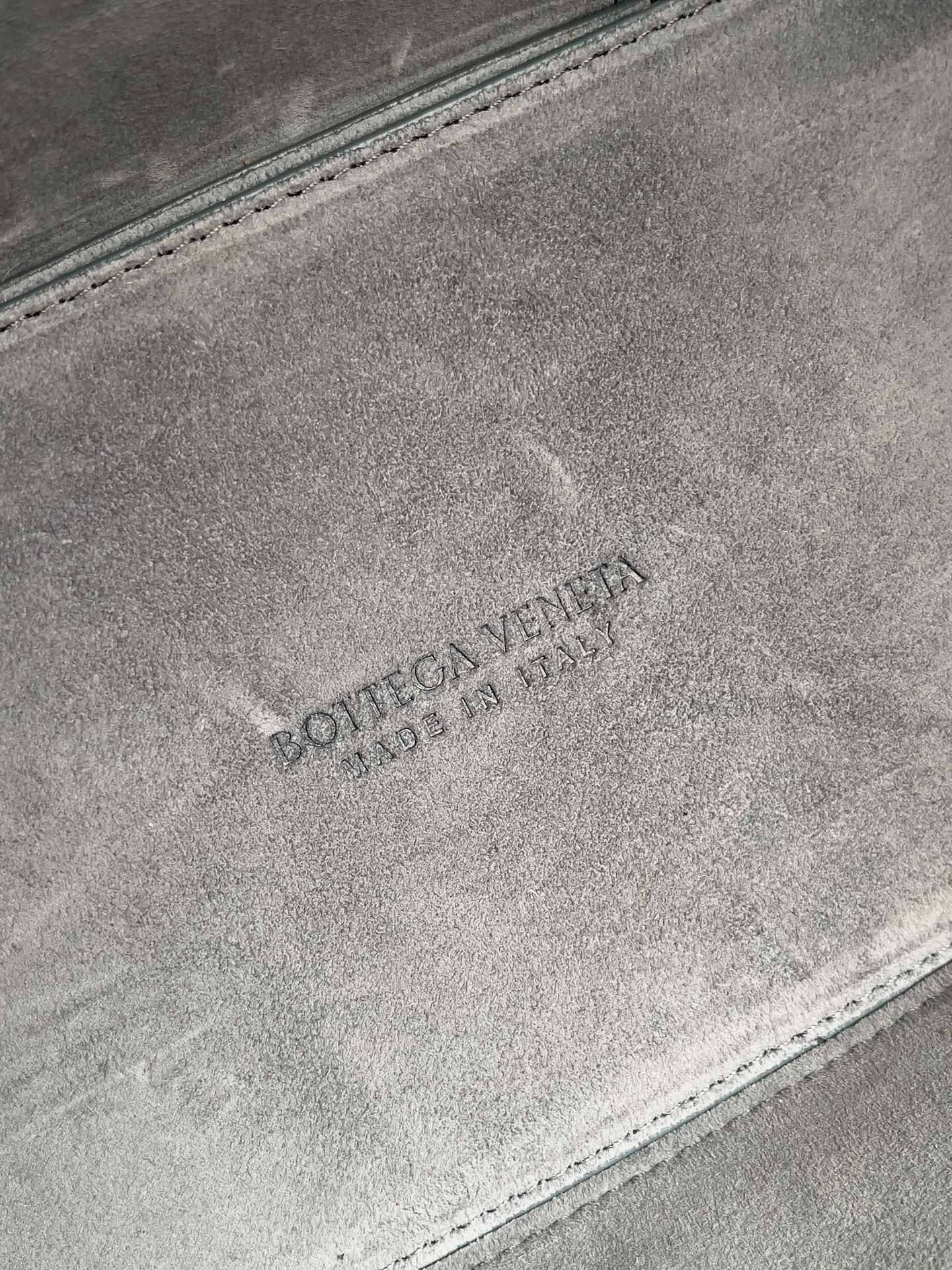 BV Mini Tote #2708