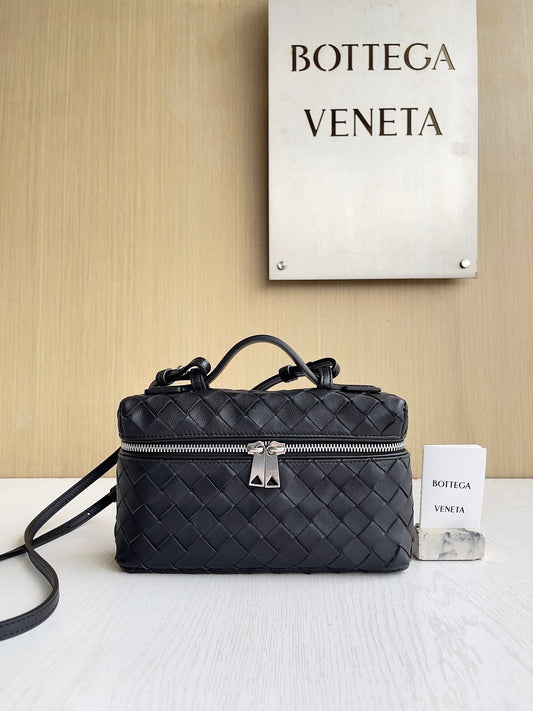 BV Bang Bang Vanity Case #560