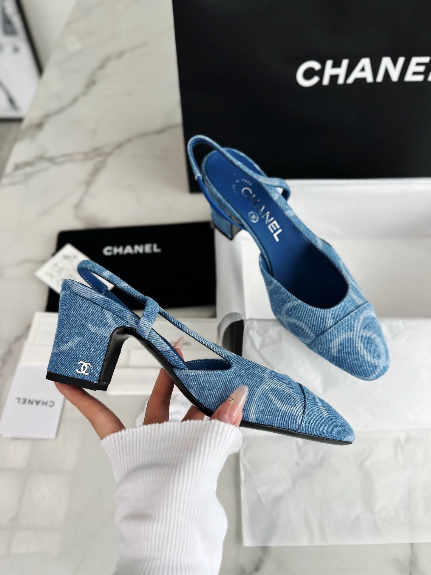 24s Sandal #305