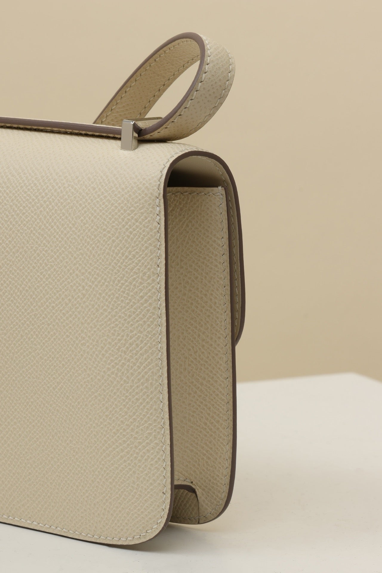 CJG24 , Epsom  CC10 Milkshake White PHW #4370