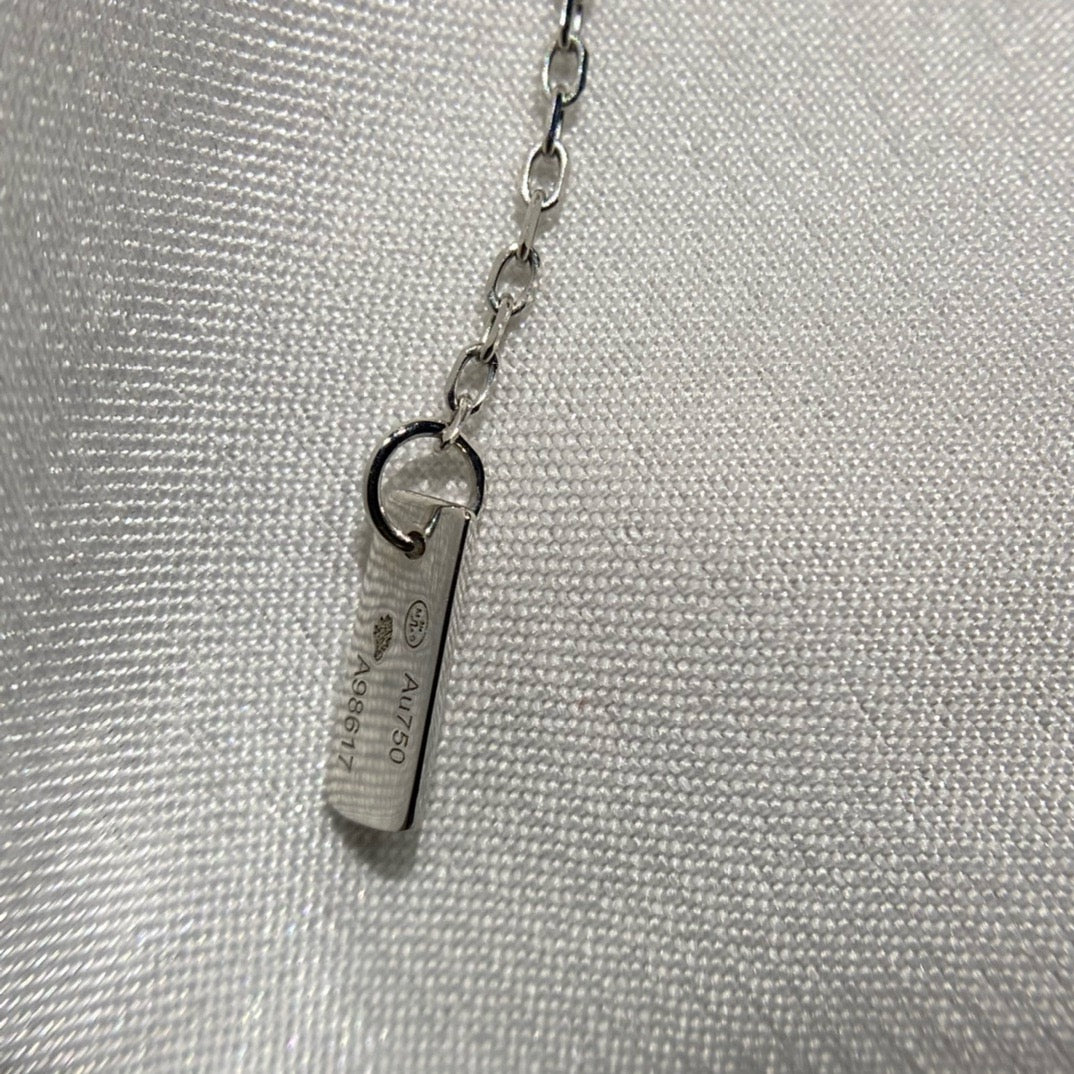 سلسال ميسيكا ذهب عيار 18 , الوزن 4.6 جرام الماس vvs