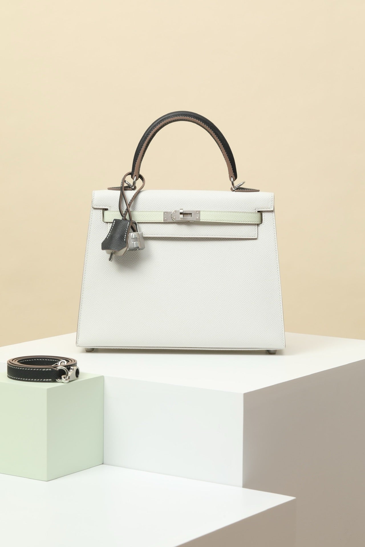 KL25 Milk Gray/Bubble Green/Graphite Gray #3710