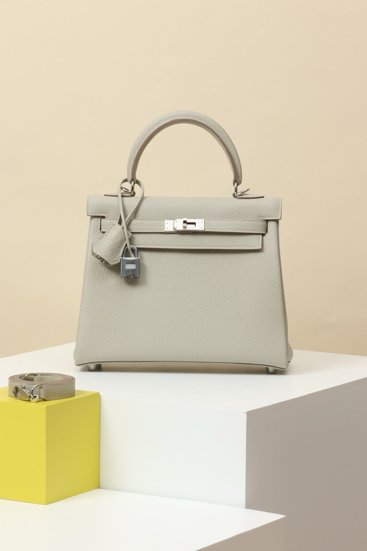 KL25 Pearl Gray #3703