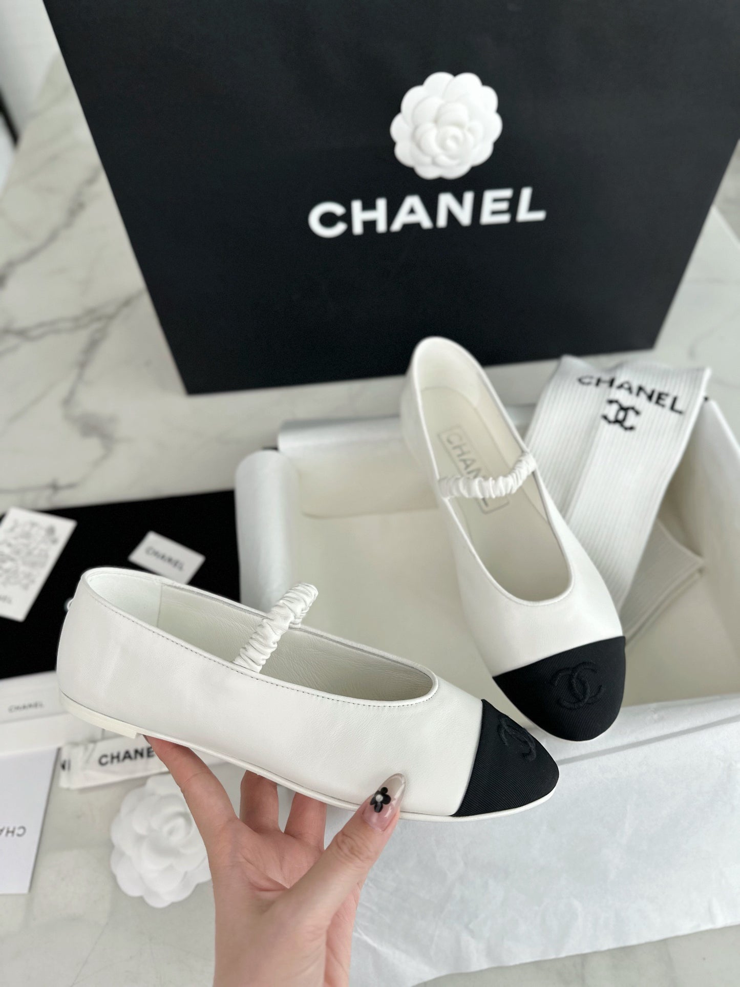 24s sandal #378