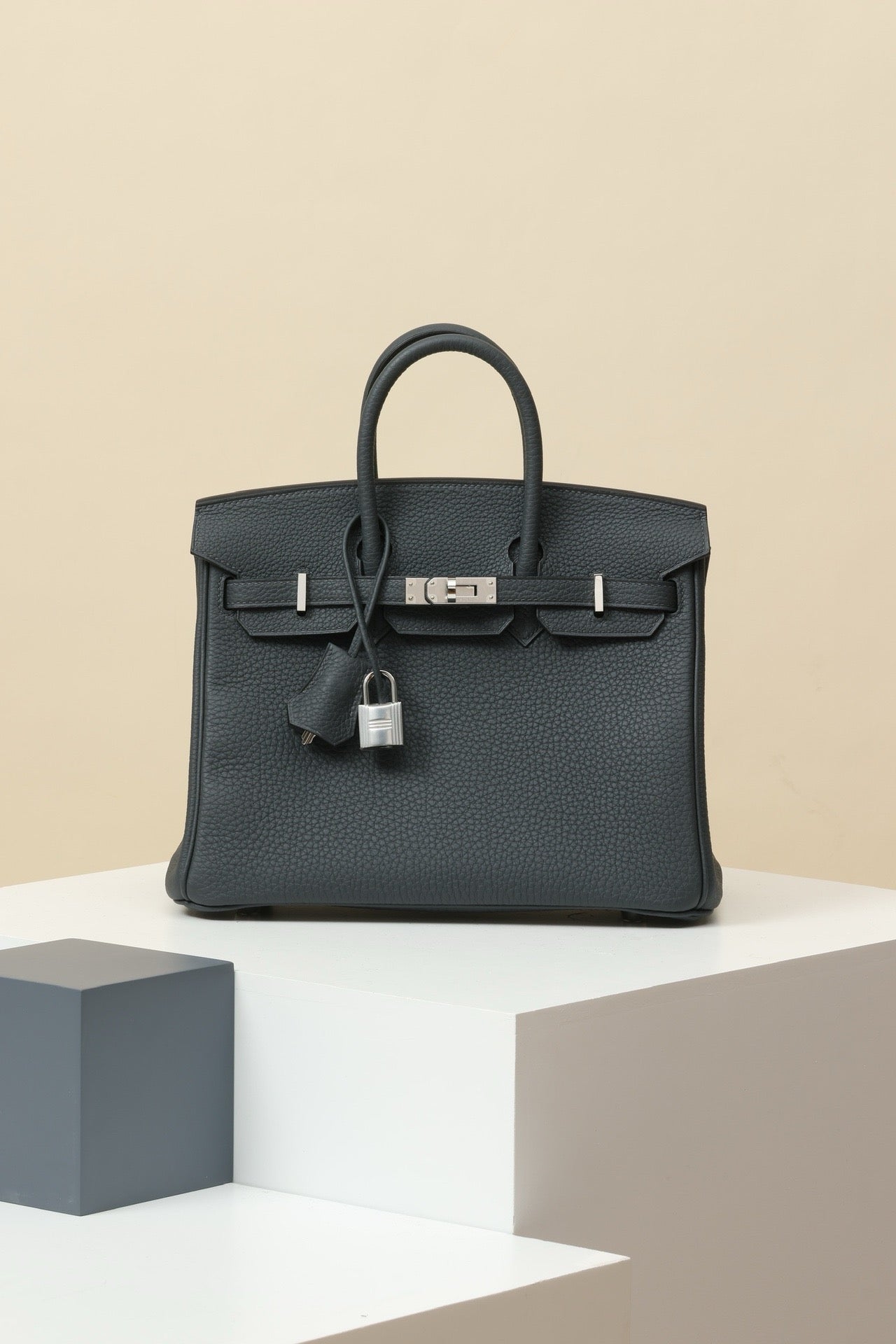 BK25 Smog Gray # 3868