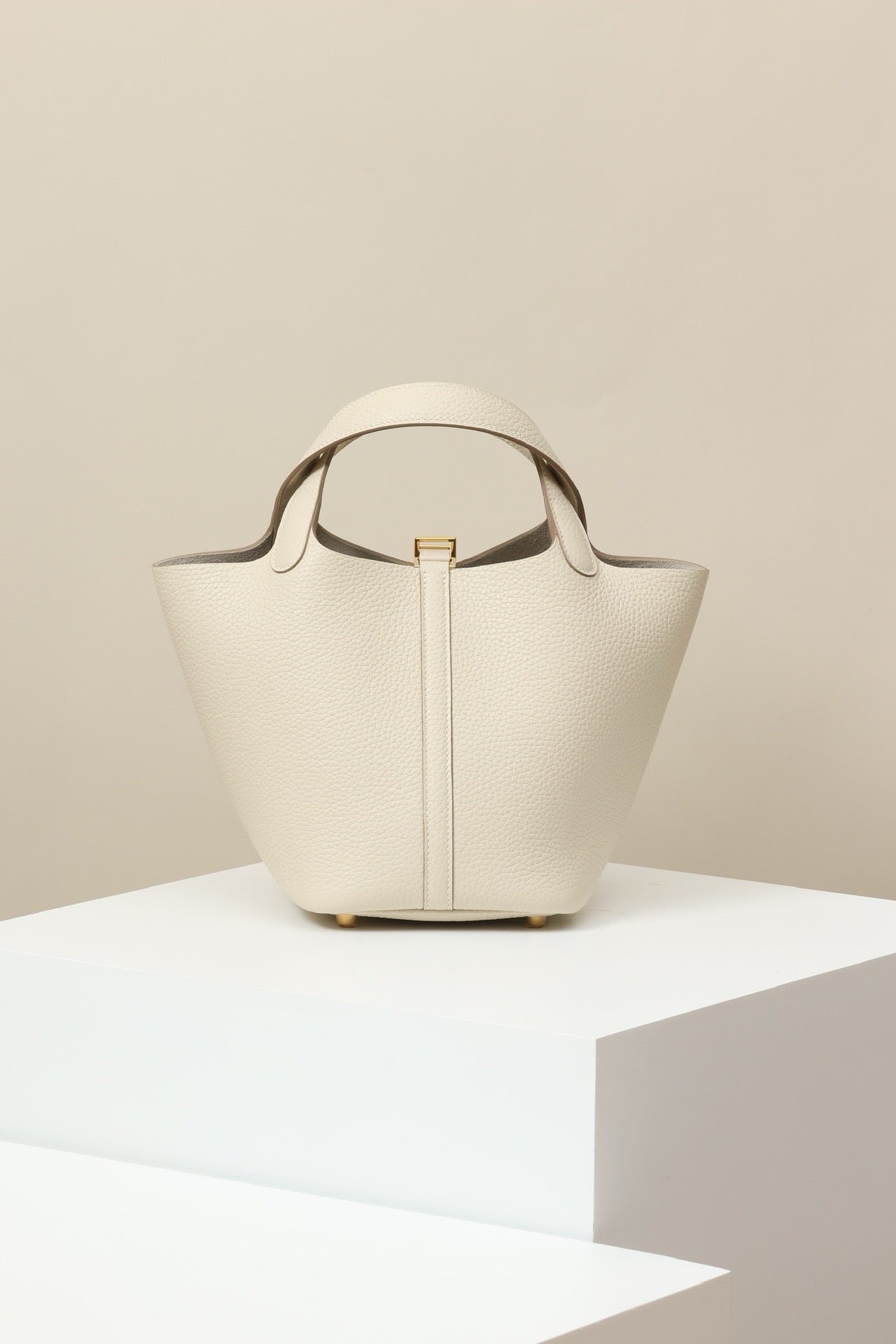 CL18 I2 Cream White GHW #4090